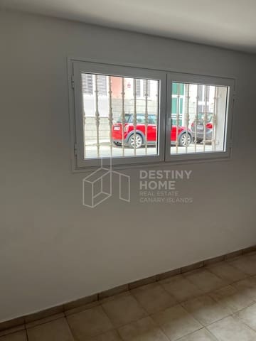 1 bedroom Commercial for sale in Corralejo, La Oliva - € 79,000 (Ref: 9059016)