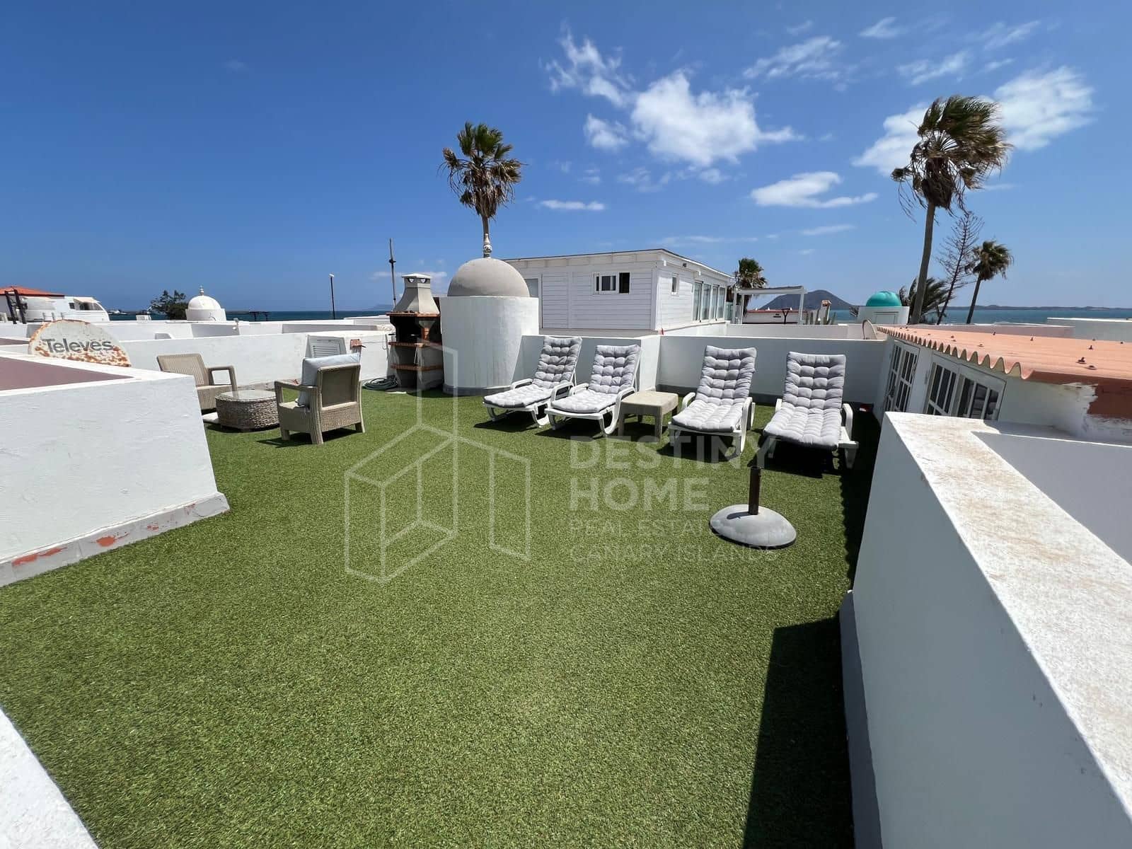 3 soveværelse Villa til salg i Corralejo med swimmingpool - € 790.000 (Ref: 9068653)