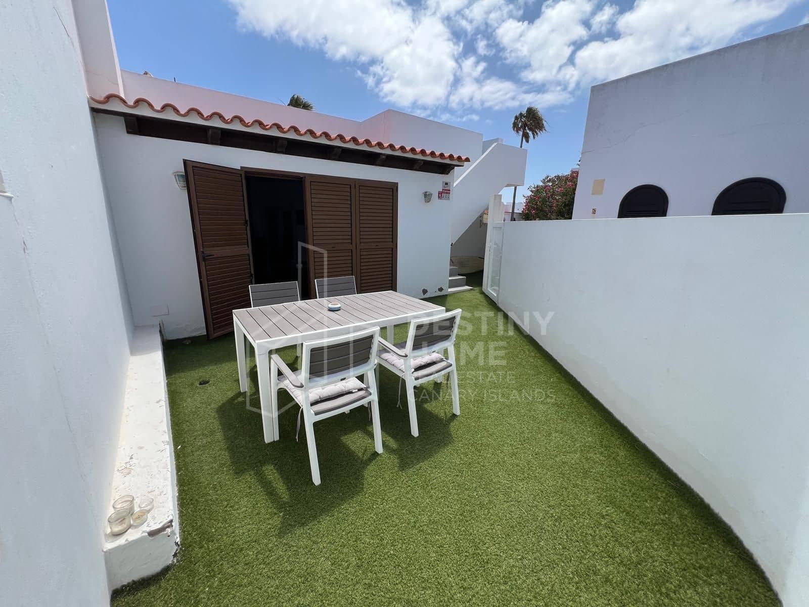 3 soveværelse Villa til salg i Corralejo med swimmingpool - € 790.000 (Ref: 9068653)