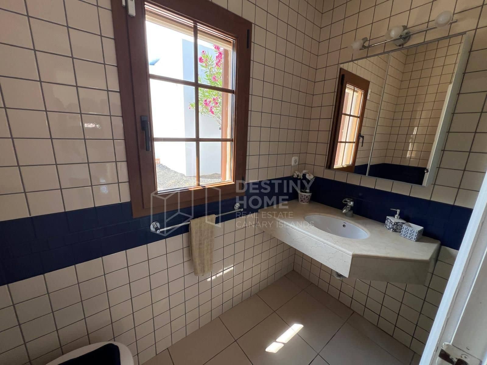 3 soveværelse Villa til salg i Corralejo med swimmingpool - € 790.000 (Ref: 9068653)