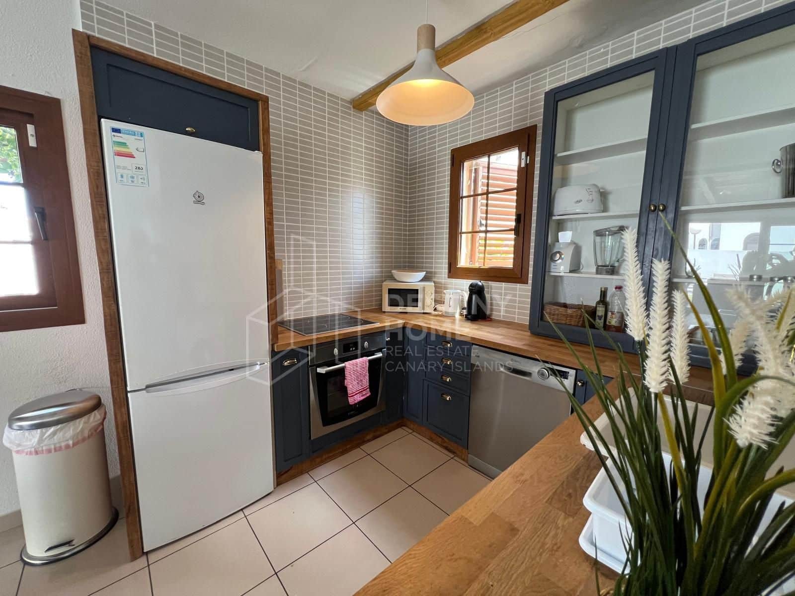 3 soveværelse Villa til salg i Corralejo med swimmingpool - € 790.000 (Ref: 9068653)