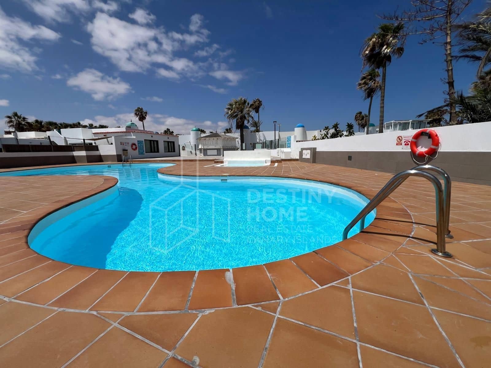 3 soveværelse Villa til salg i Corralejo med swimmingpool - € 790.000 (Ref: 9068653)