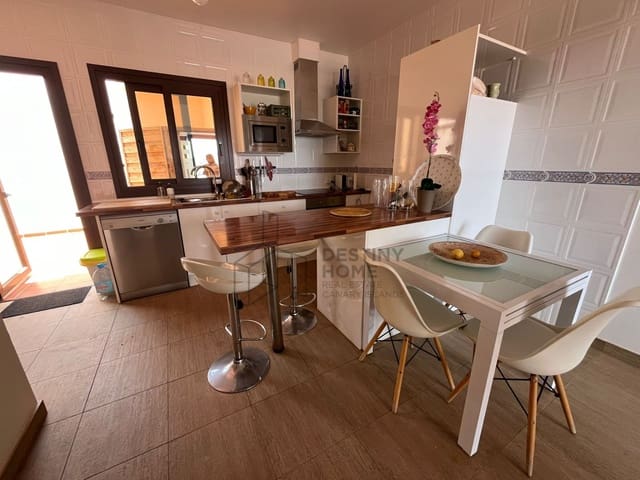 3 quarto Moradia para venda em Tarajalejo, Tuineje com piscina garagem - 830 000 € (Ref: 9074879)