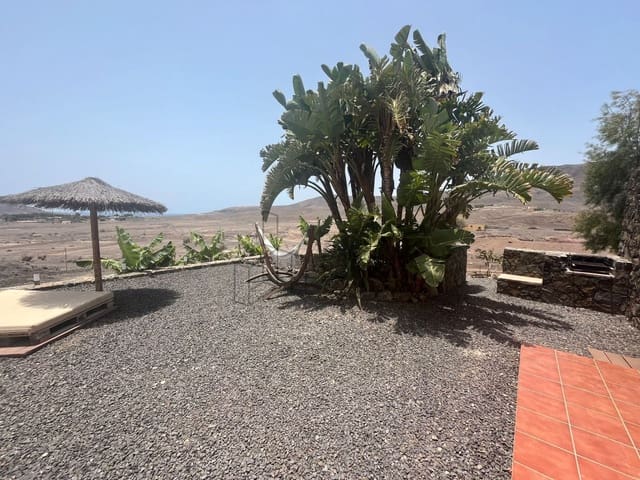 3 quarto Moradia para venda em Tarajalejo, Tuineje com piscina garagem - 830 000 € (Ref: 9074879)