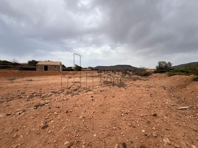 Terre non Aménagée à vendre à Triquivijate, Antigua - 105 000 € (Ref: 9084966)