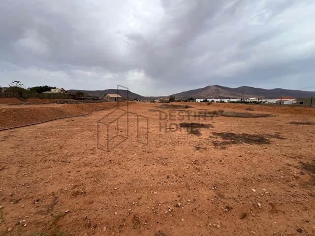 Terre non Aménagée à vendre à Triquivijate, Antigua - 105 000 € (Ref: 9084966)