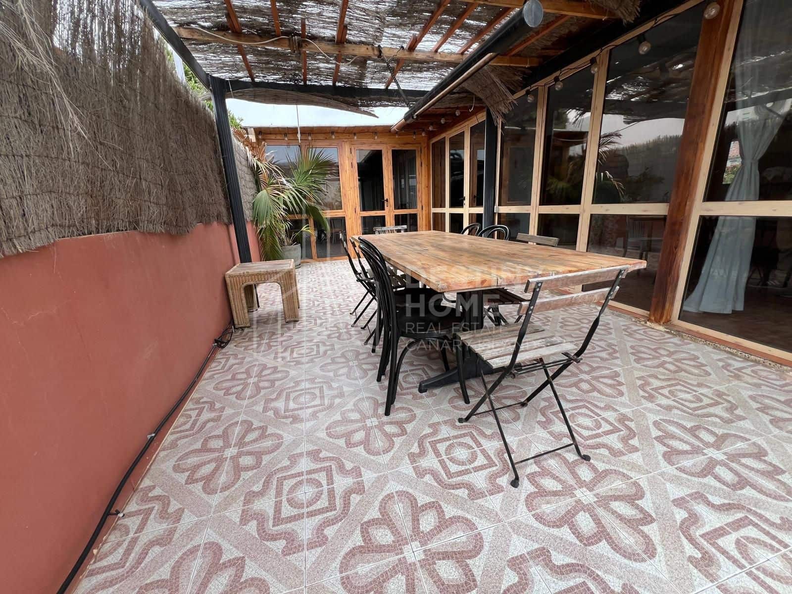 3 soveværelse Villa til salg i Corralejo - € 729.000 (Ref: 9098906)