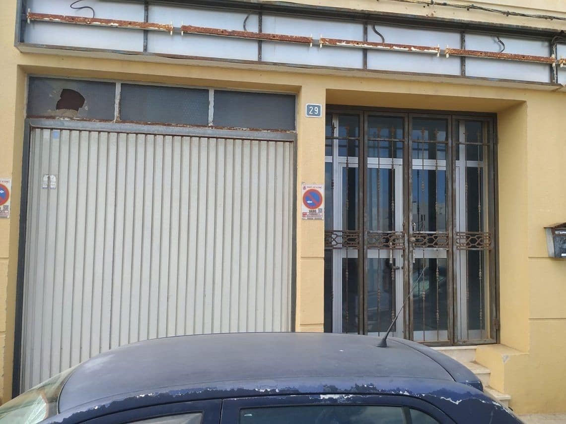 Kommersiell til salgs i Puerto del Rosario - € 134 000 (Ref: 9133982)