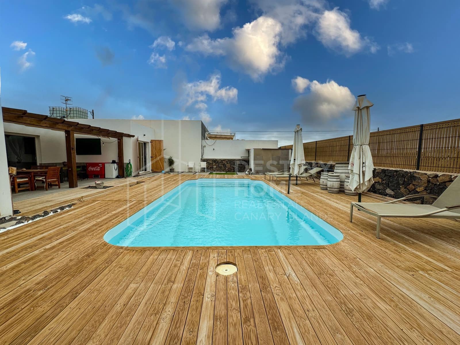 3 soveværelse Villa til salg i Lajares med swimmingpool garage - € 1.350.000 (Ref: 9148963)