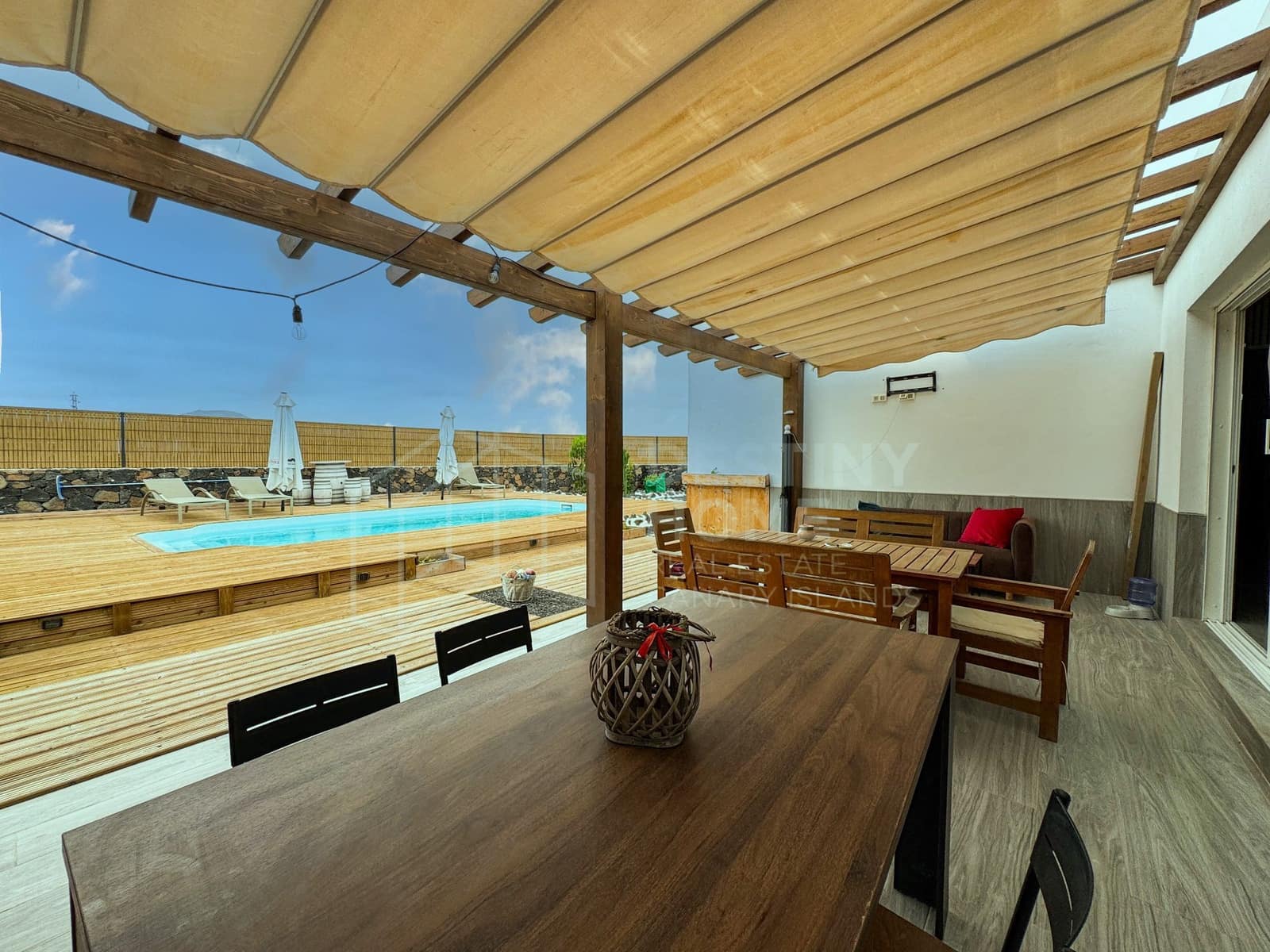 3 soveværelse Villa til salg i Lajares med swimmingpool garage - € 1.350.000 (Ref: 9148963)