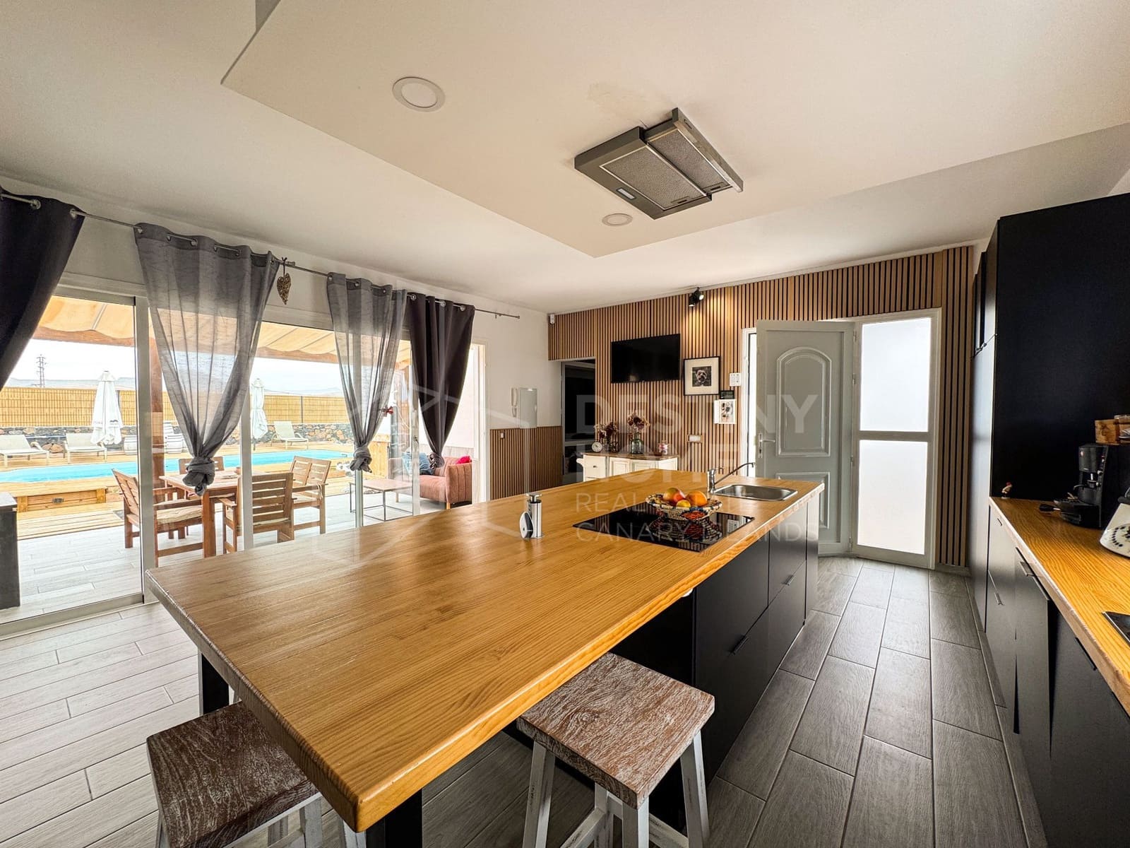 3 soveværelse Villa til salg i Lajares med swimmingpool garage - € 1.350.000 (Ref: 9148963)