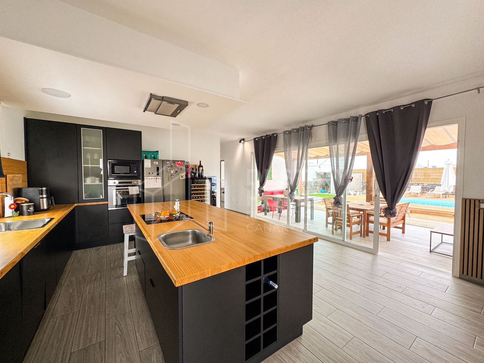 3 soveværelse Villa til salg i Lajares med swimmingpool garage - € 1.350.000 (Ref: 9148963)