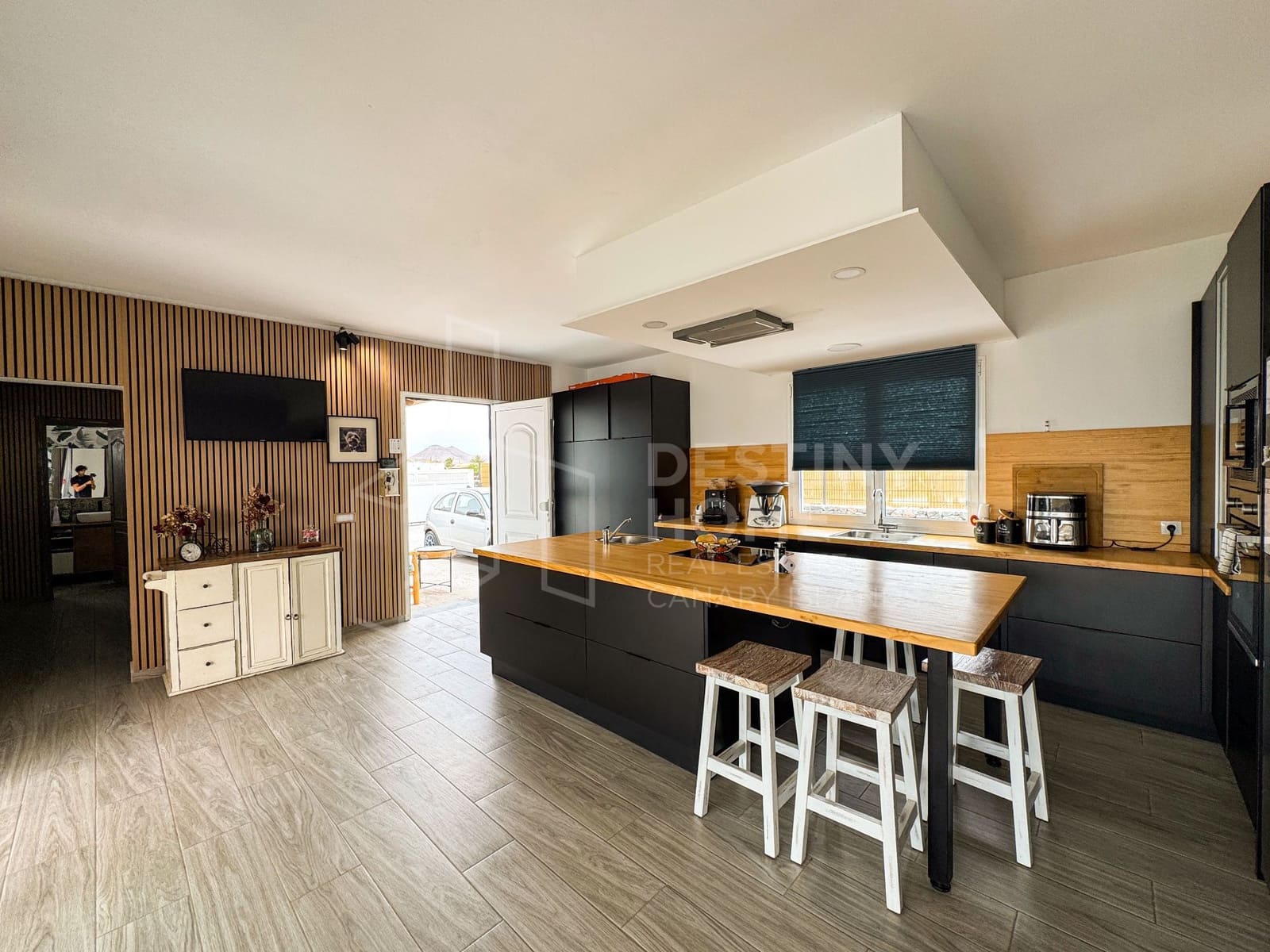 3 soveværelse Villa til salg i Lajares med swimmingpool garage - € 1.350.000 (Ref: 9148963)