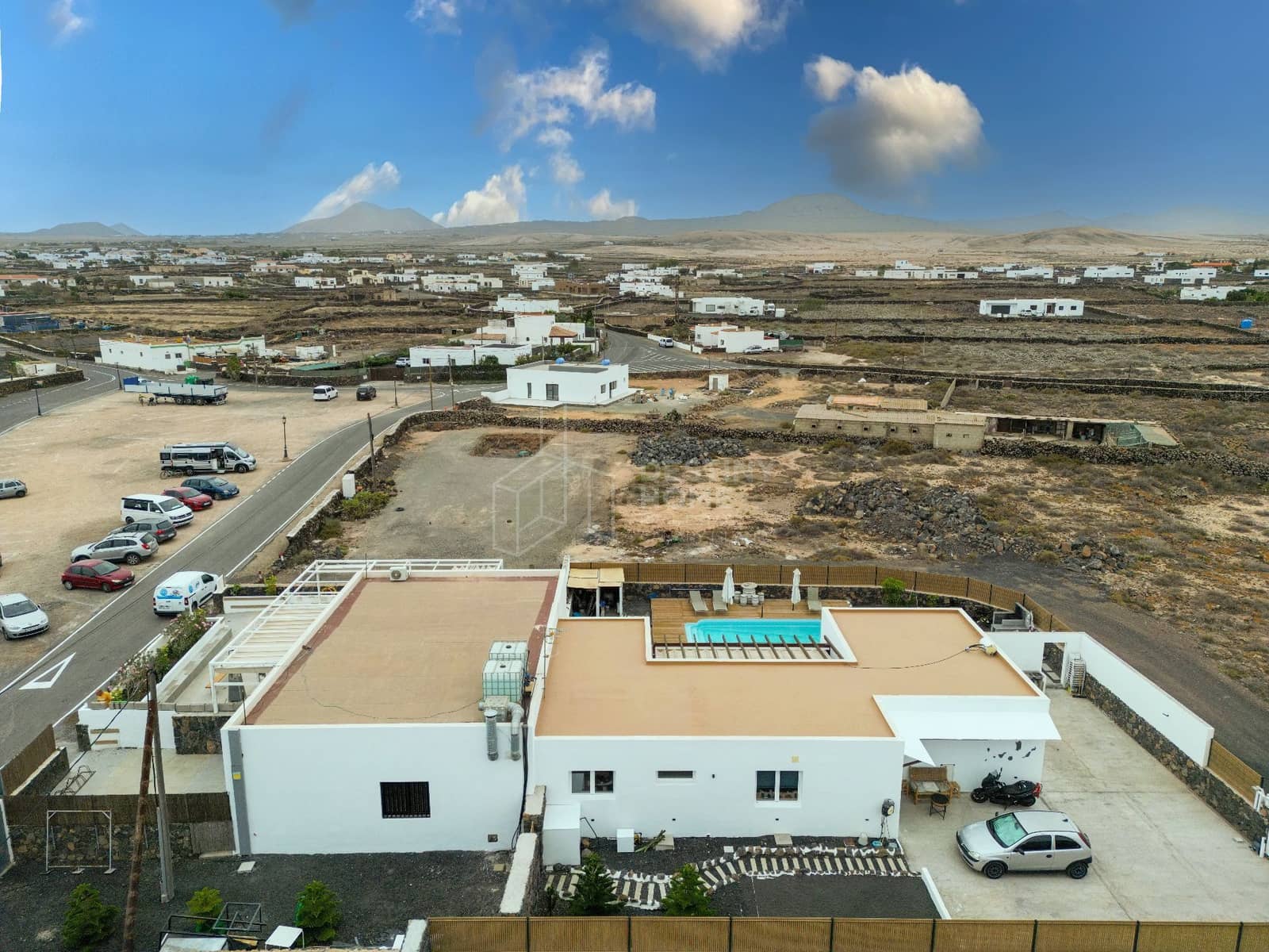 3 soveværelse Villa til salg i Lajares med swimmingpool garage - € 1.350.000 (Ref: 9148963)