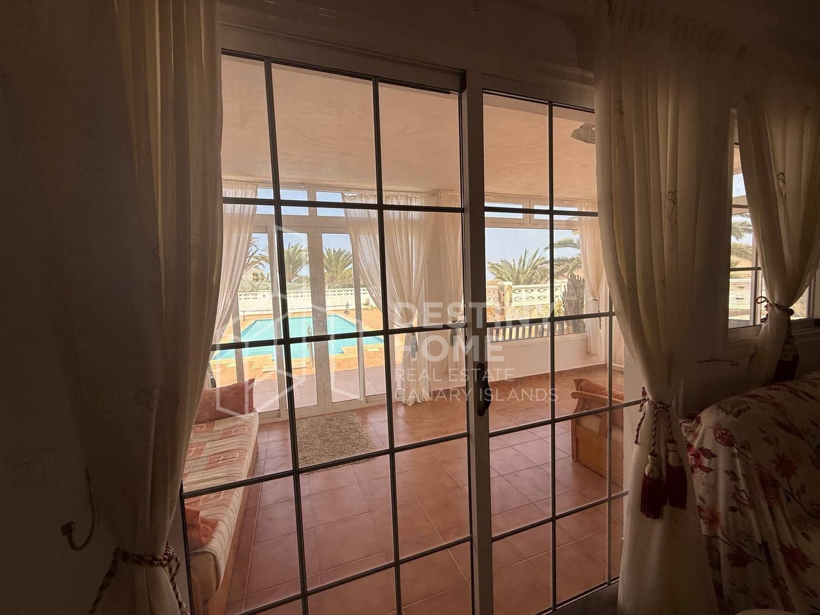 3 soveværelse Villa til salg i La Oliva med swimmingpool garage - € 440.000 (Ref: 9162071)