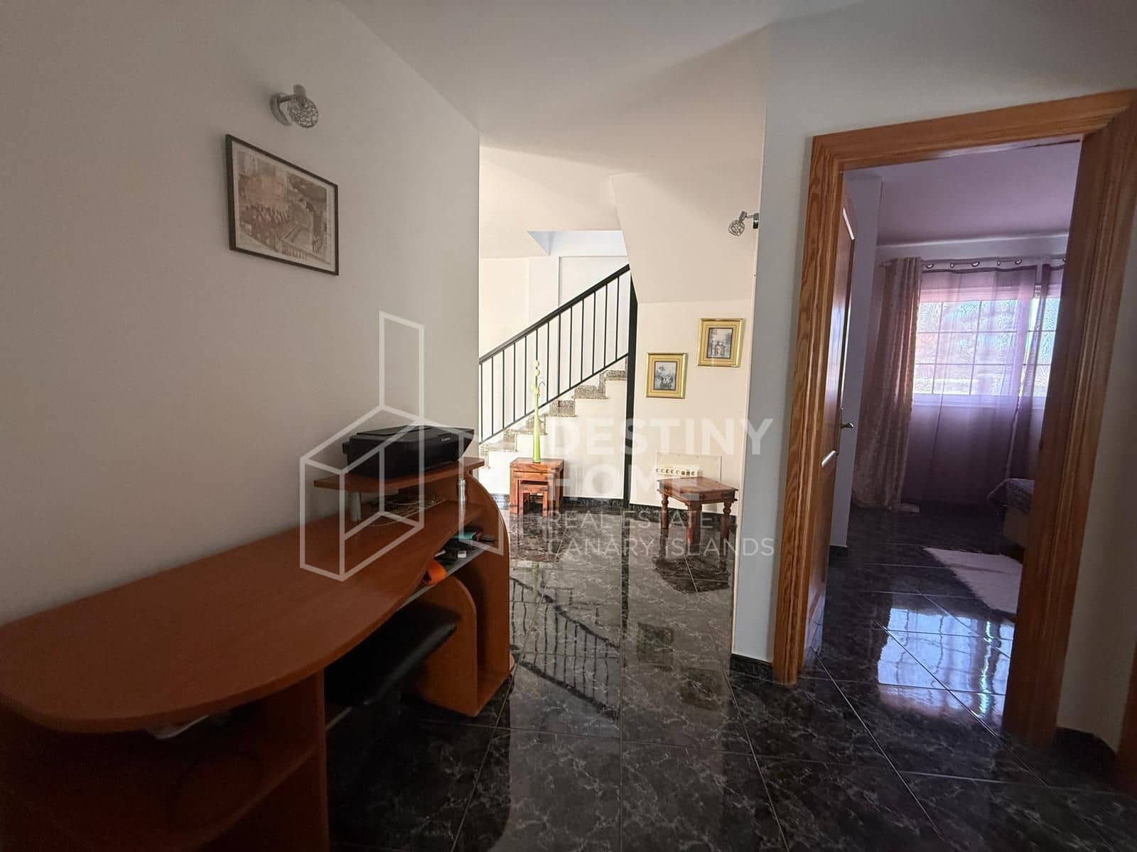 3 soveværelse Villa til salg i La Oliva med swimmingpool garage - € 440.000 (Ref: 9162071)