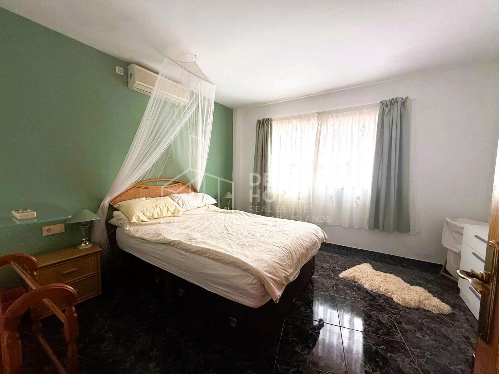 3 soveværelse Villa til salg i La Oliva med swimmingpool garage - € 440.000 (Ref: 9162071)