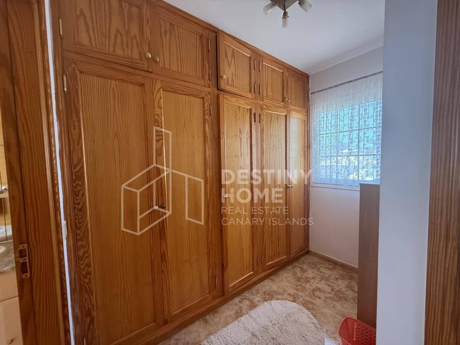 3 soveværelse Villa til salg i La Oliva med swimmingpool garage - € 440.000 (Ref: 9162071)