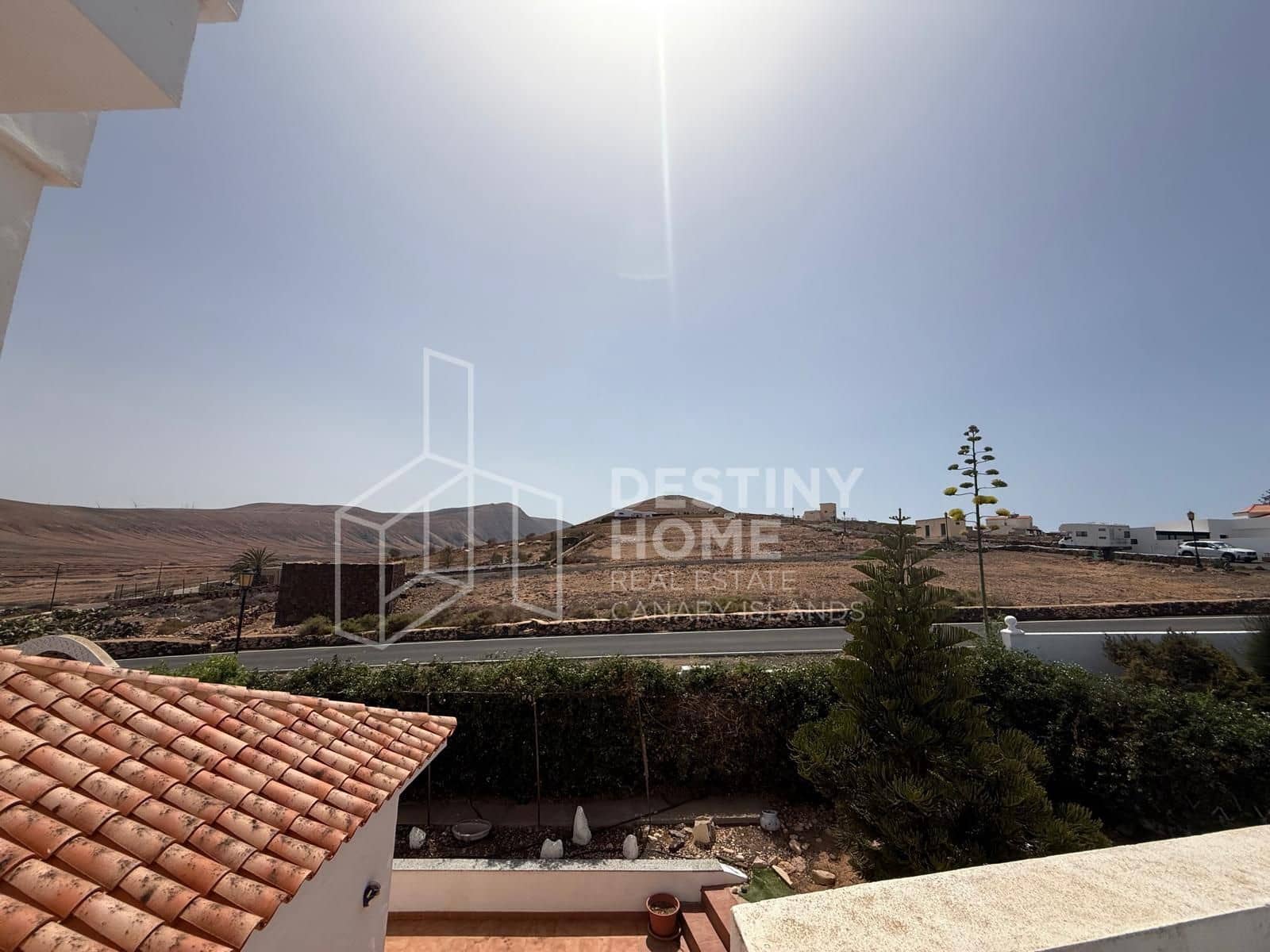 3 soveværelse Villa til salg i La Oliva med swimmingpool garage - € 440.000 (Ref: 9162071)