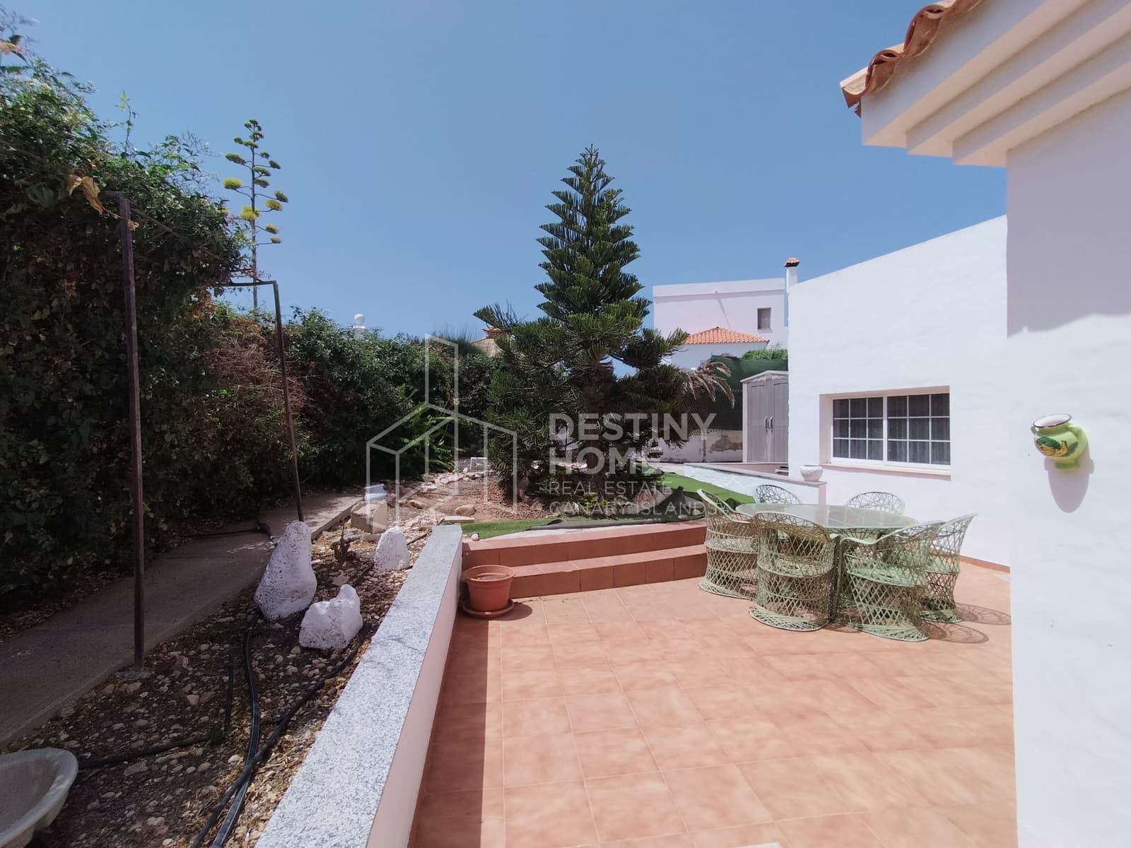 3 soveværelse Villa til salg i La Oliva med swimmingpool garage - € 440.000 (Ref: 9162071)