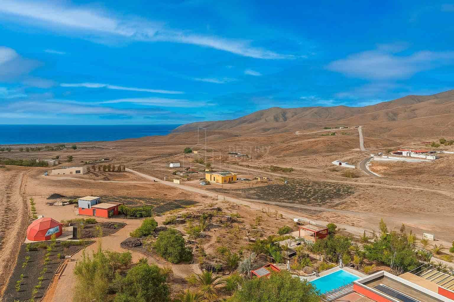 5 soverom Villa til salgs i Tarajalejo med svømmebasseng garasje - € 969 000 (Ref: 9190880)