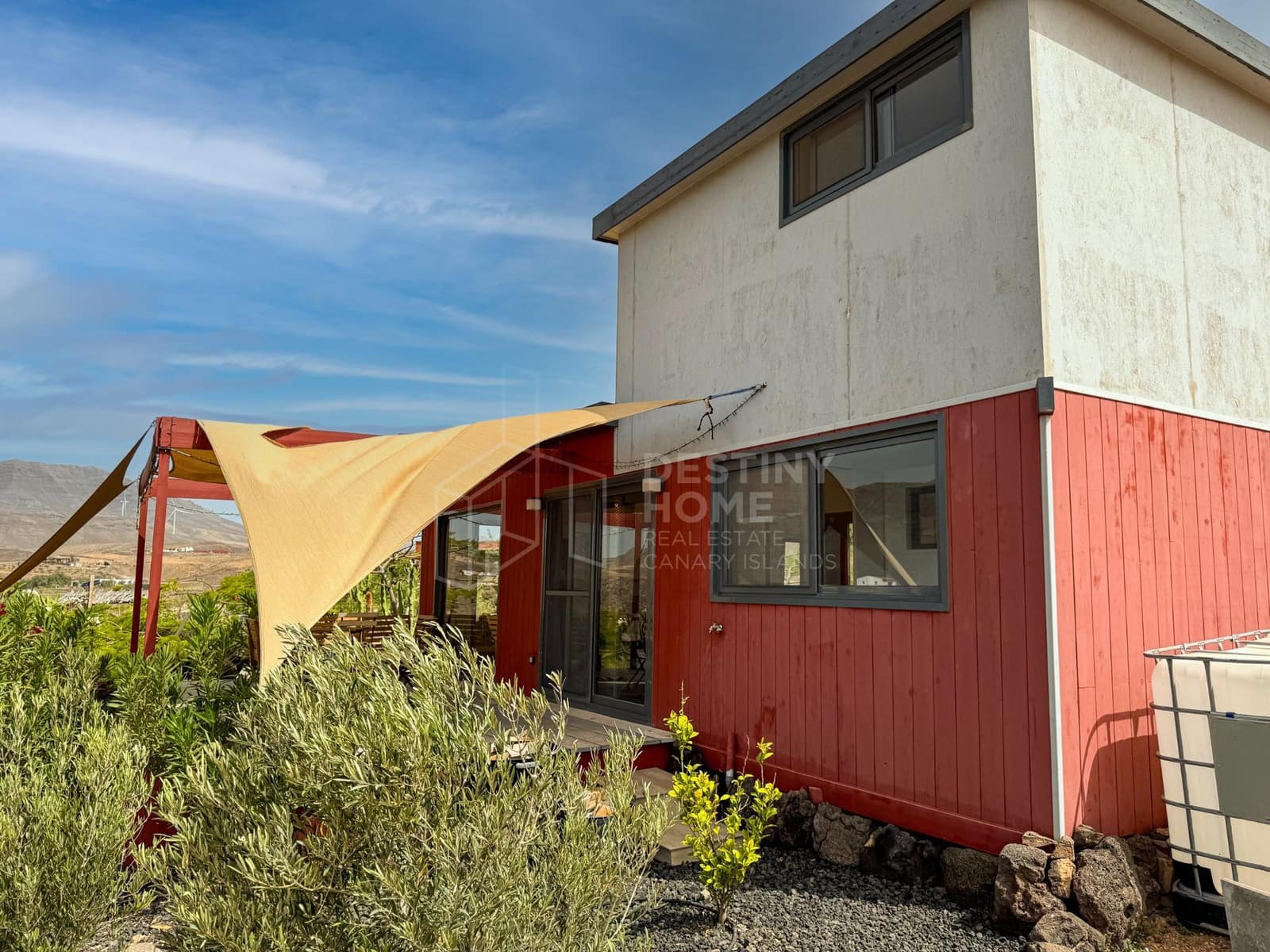 5 soverom Villa til salgs i Tarajalejo med svømmebasseng garasje - € 969 000 (Ref: 9190880)