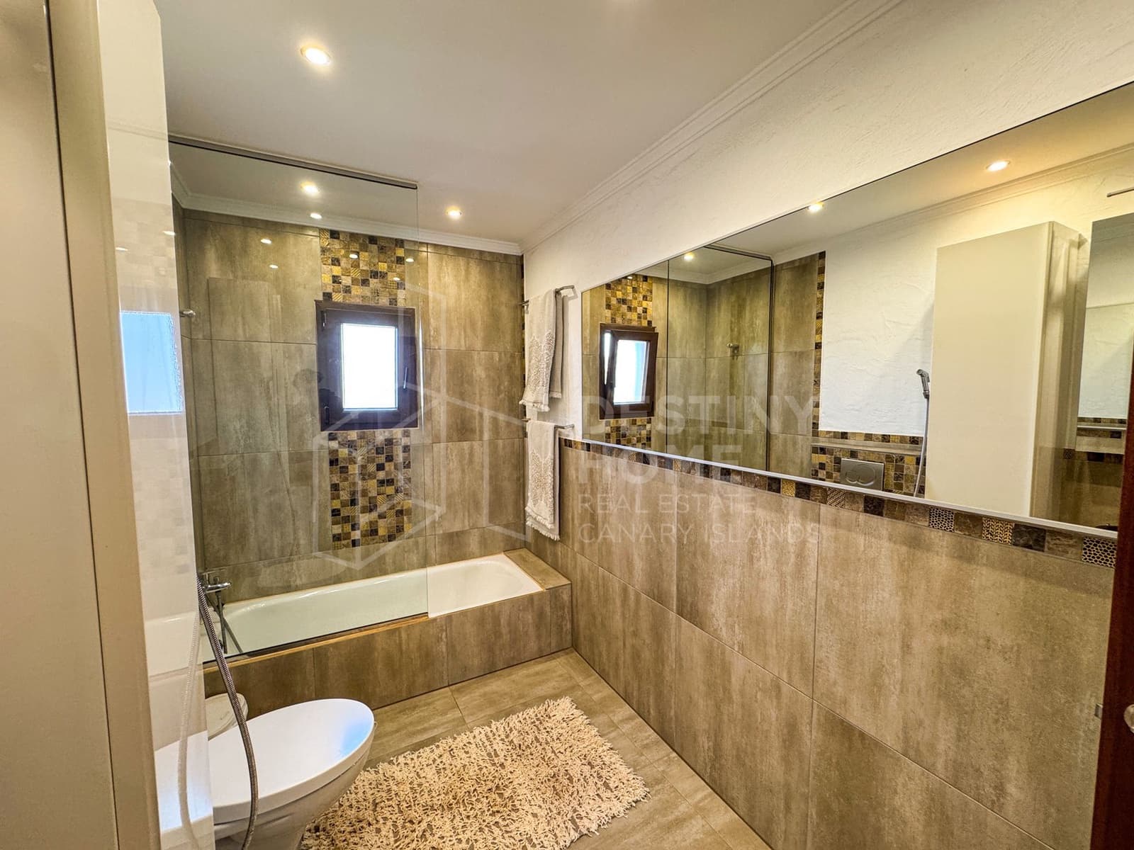 5 soverom Villa til salgs i Tarajalejo med svømmebasseng garasje - € 969 000 (Ref: 9190880)