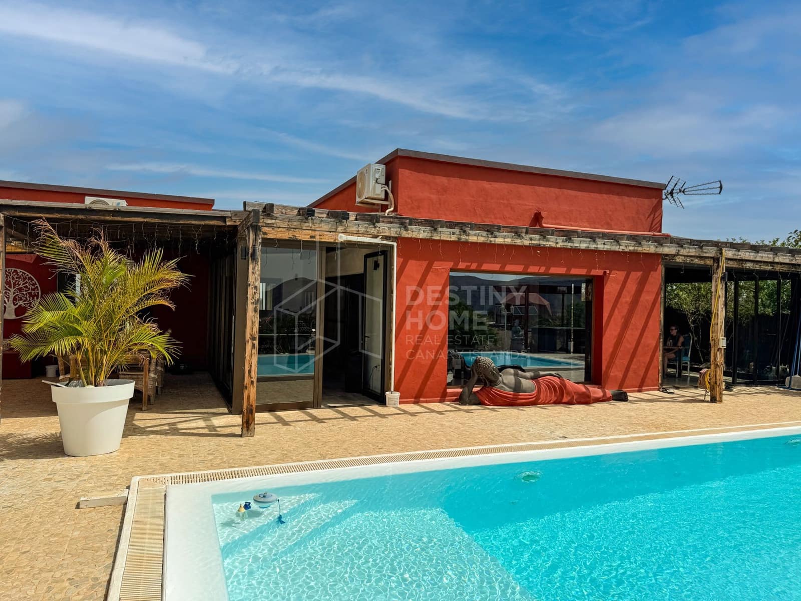 5 soverom Villa til salgs i Tarajalejo med svømmebasseng garasje - € 969 000 (Ref: 9190880)