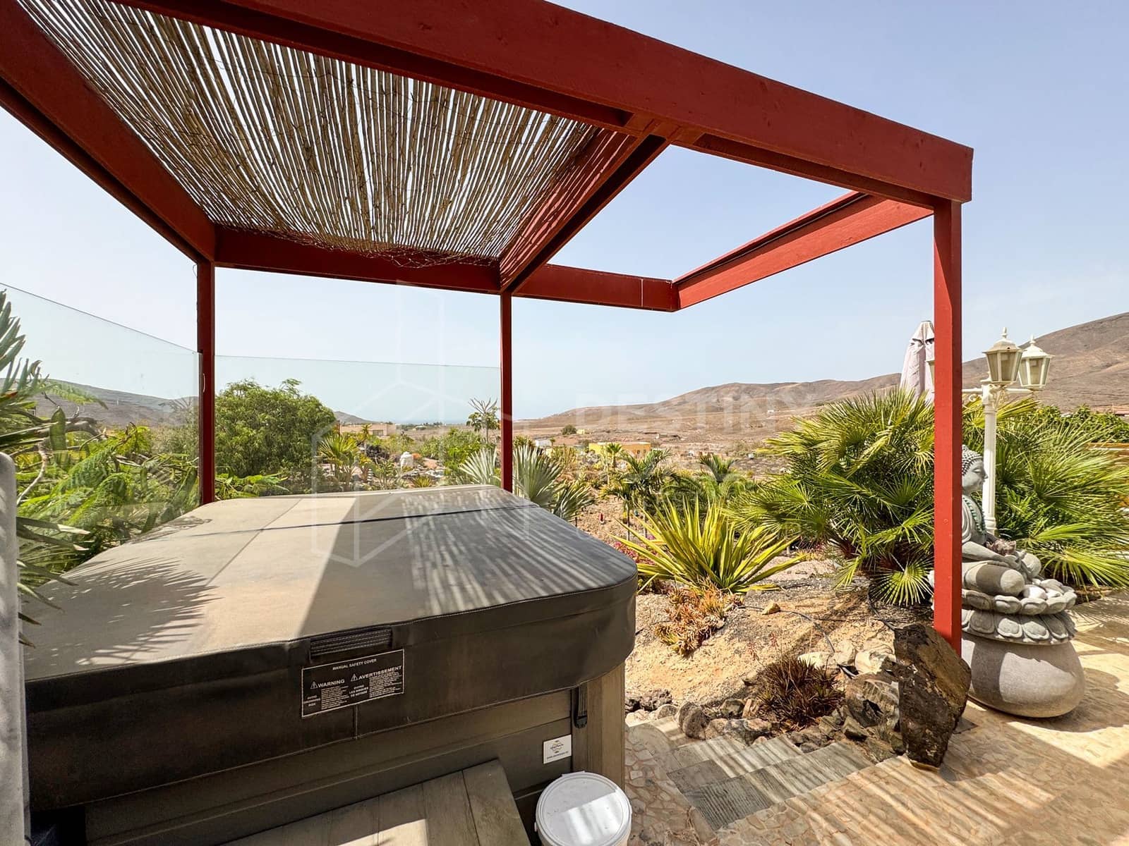 5 soverom Villa til salgs i Tarajalejo med svømmebasseng garasje - € 969 000 (Ref: 9190880)