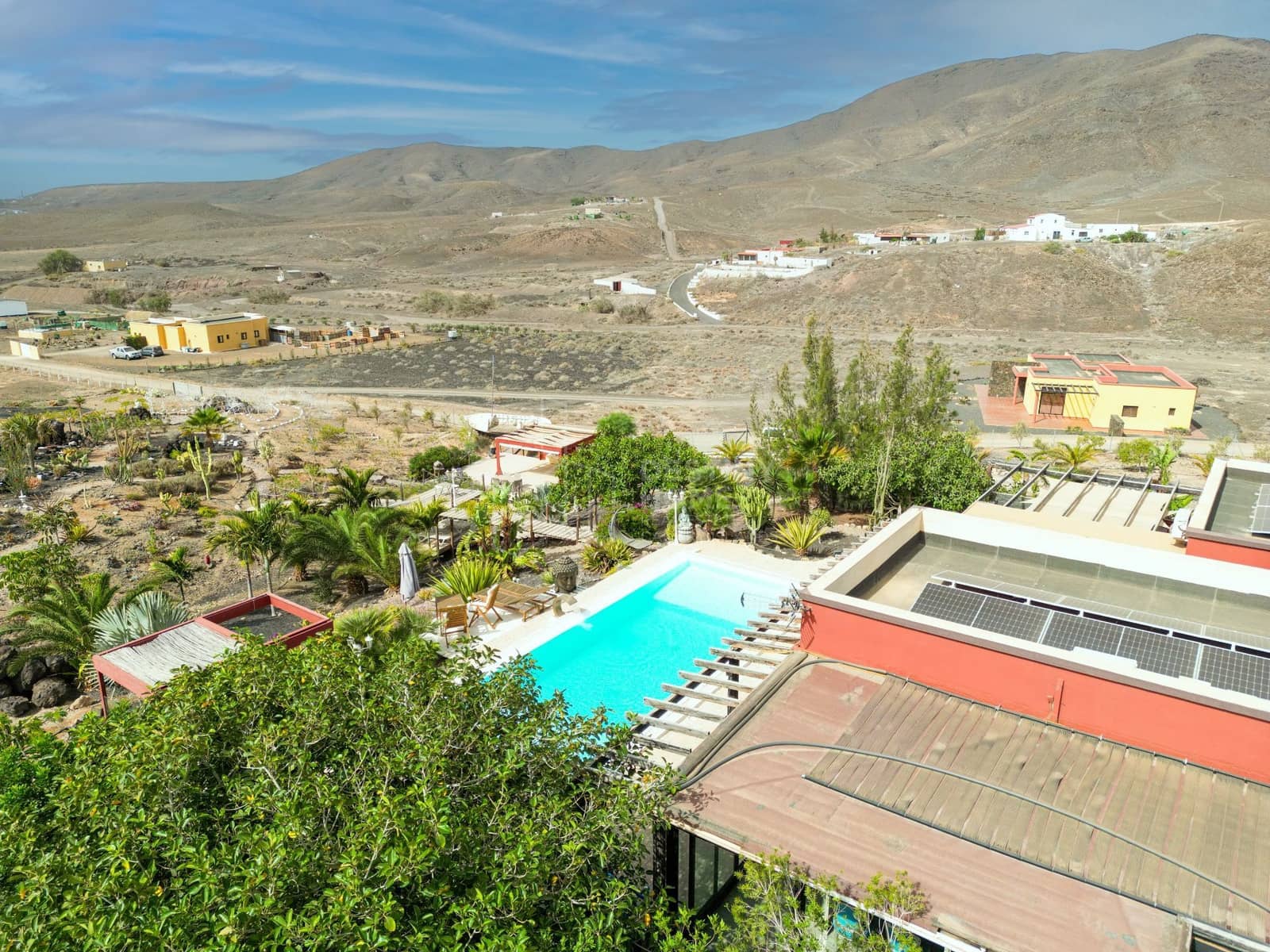 5 soverom Villa til salgs i Tarajalejo med svømmebasseng garasje - € 969 000 (Ref: 9190880)