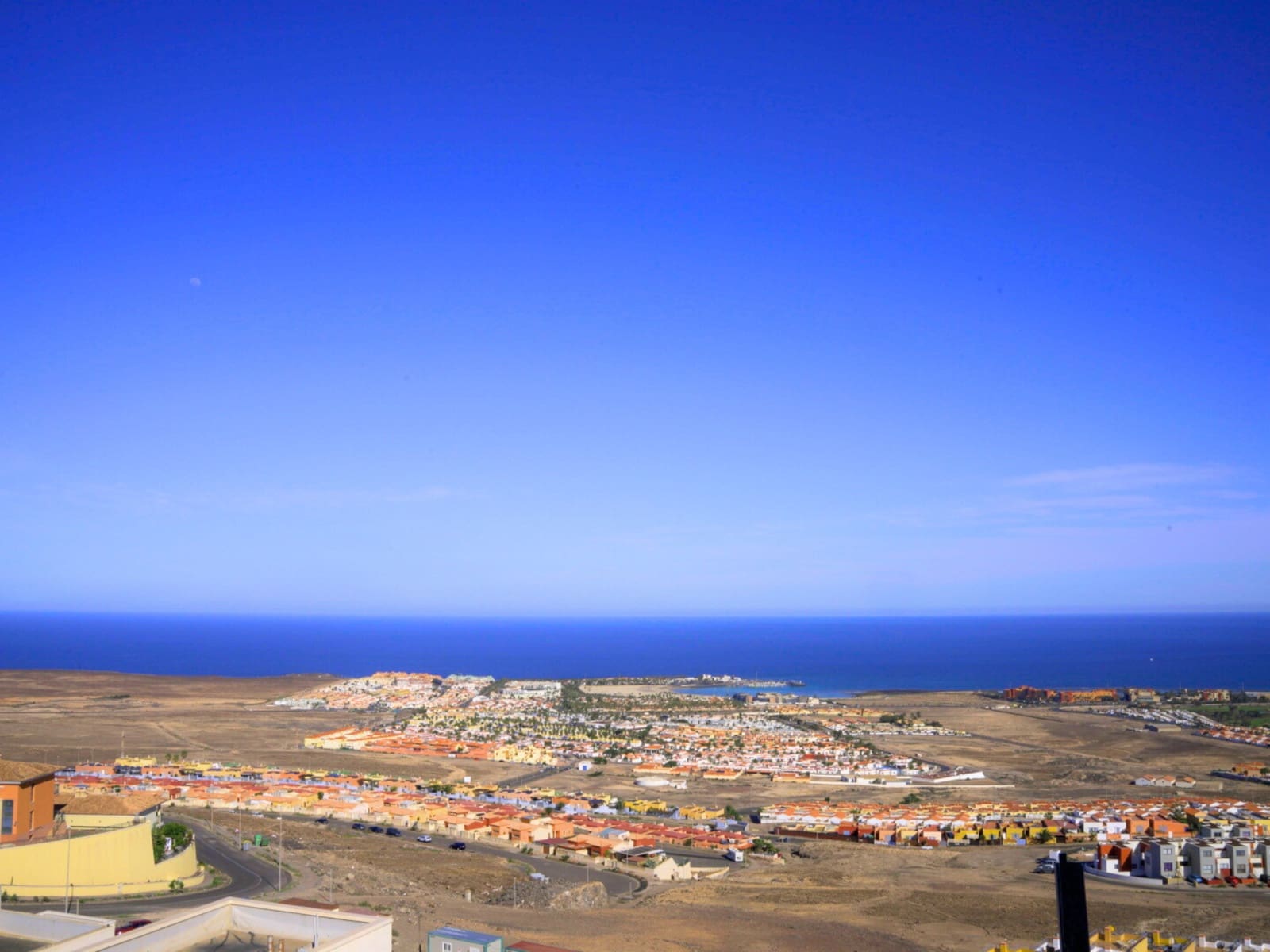 3 soverom Leilighet til salgs i Caleta de Fuste med svømmebasseng garasje - € 315 000 (Ref: 9192093)