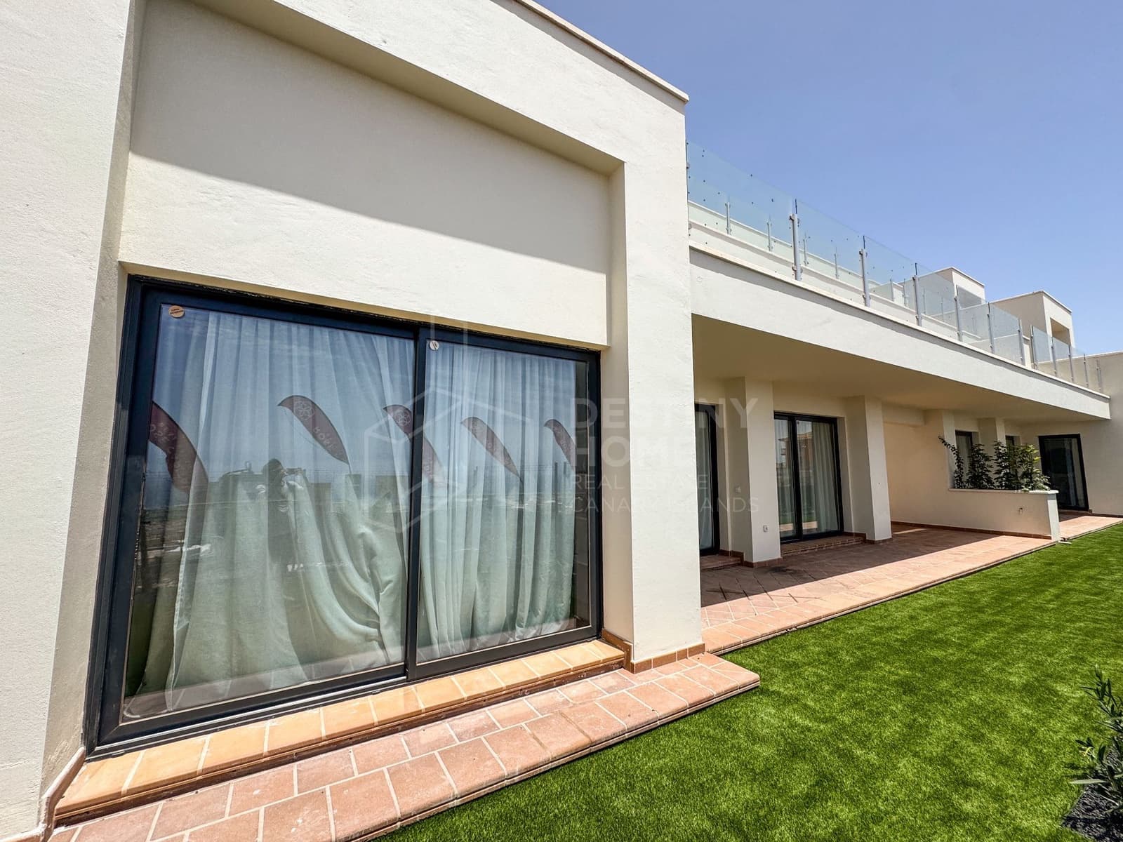 3 soverom Leilighet til salgs i Caleta de Fuste med svømmebasseng garasje - € 315 000 (Ref: 9192093)