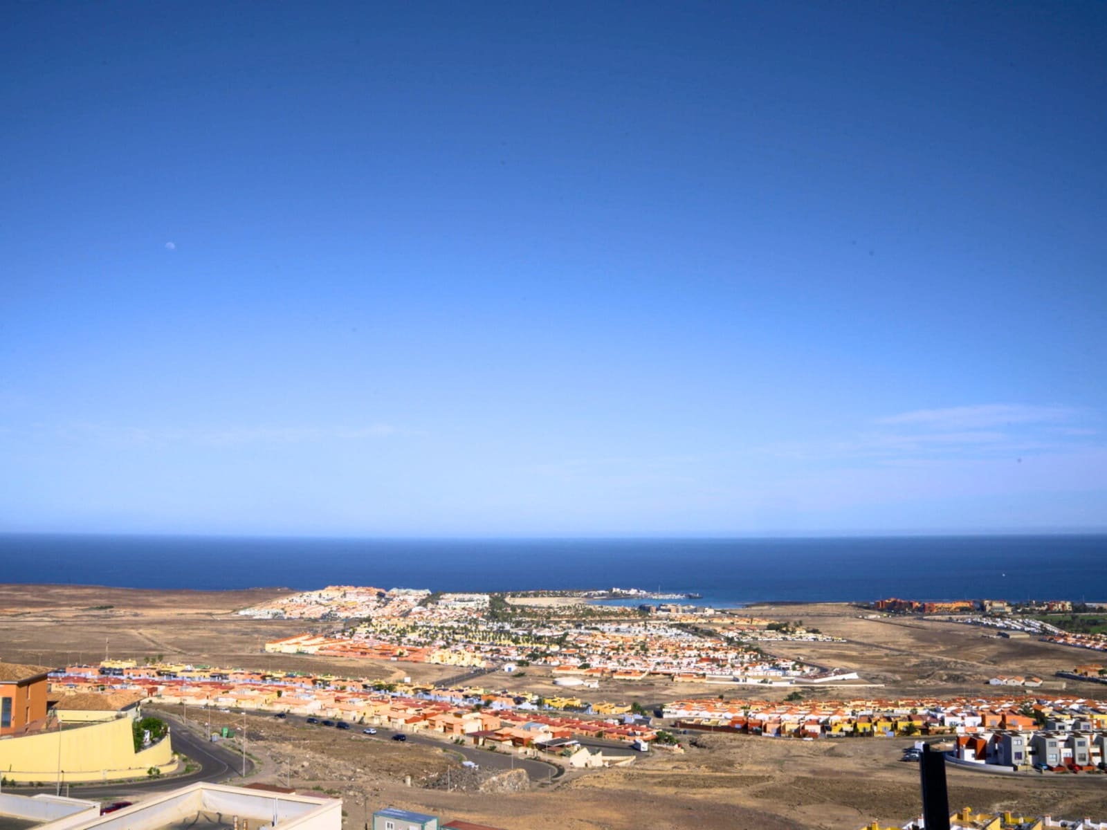 3 soverom Leilighet til salgs i Caleta de Fuste med svømmebasseng garasje - € 315 000 (Ref: 9192093)