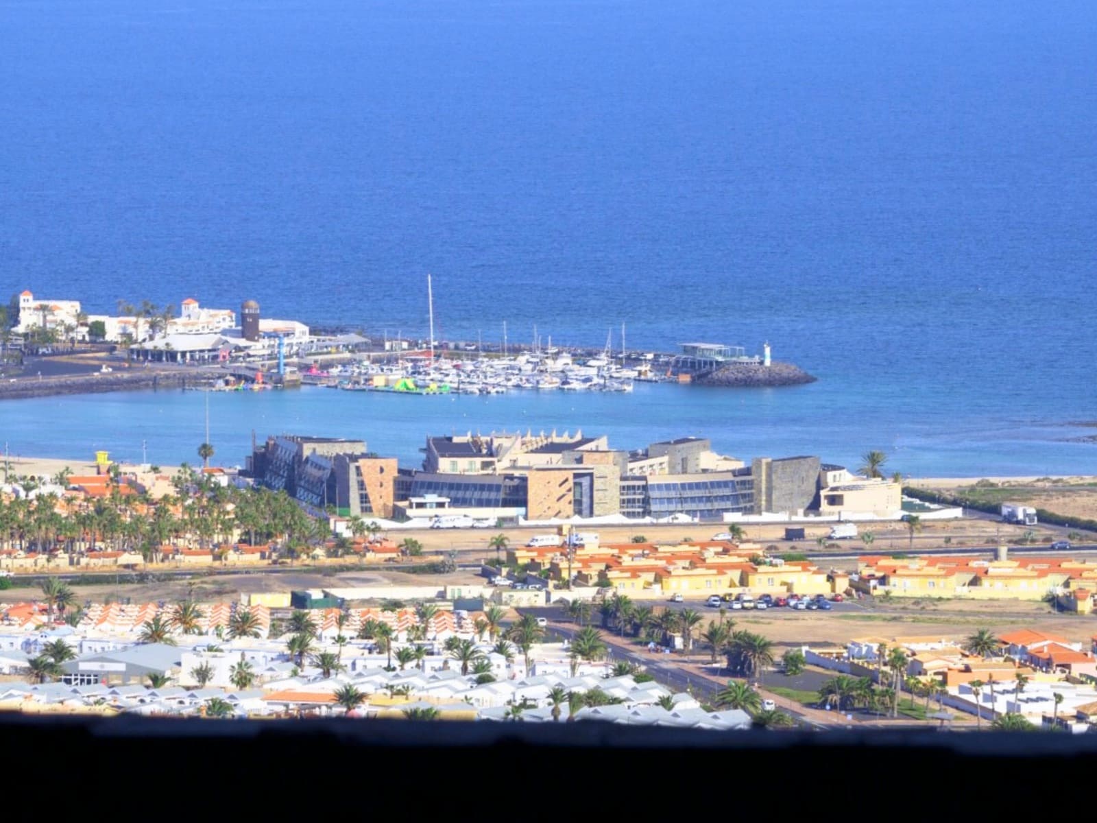 3 soverom Leilighet til salgs i Caleta de Fuste med svømmebasseng garasje - € 315 000 (Ref: 9192093)