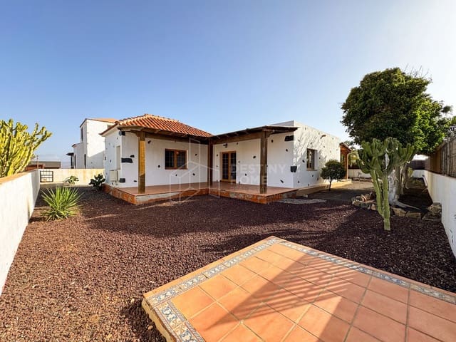 3 soveværelse Villa til salg i Tuineje med garage - € 390.000 (Ref: 9219742)