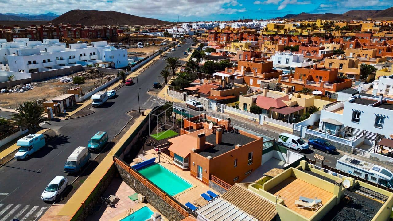 4 camera da letto Villa in vendita in Corralejo con piscina garage - 590.000 € (Rif: 9226264)