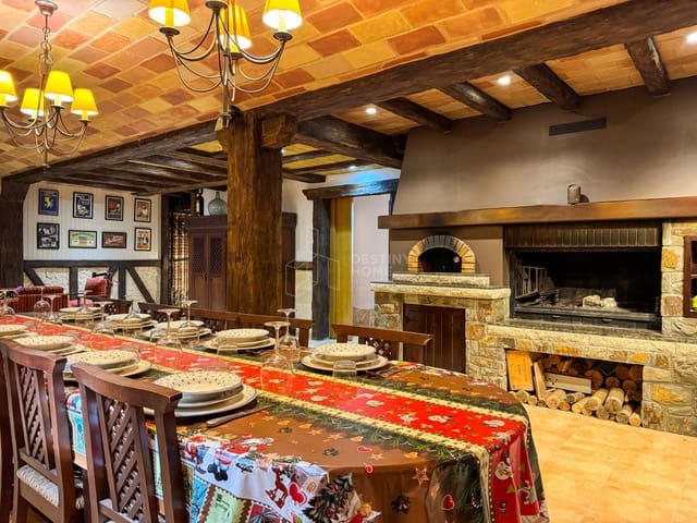 4 chambre Villa/Maison à vendre à Corralejo, La Oliva avec piscine garage - 590 000 € (Ref: 9226264)