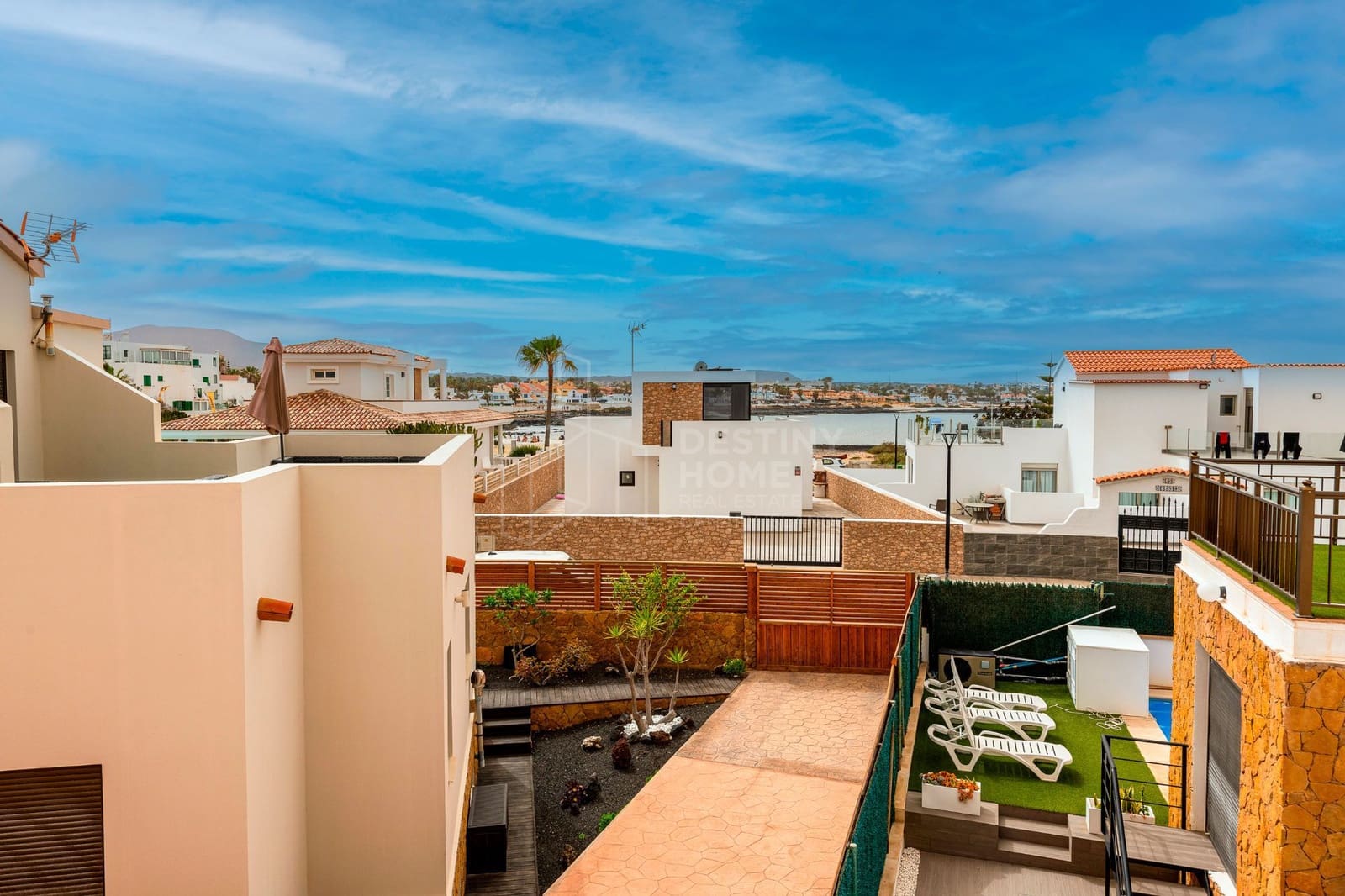 5 soveværelse Villa til salg i Corralejo med swimmingpool garage - € 980.000 (Ref: 9228300)