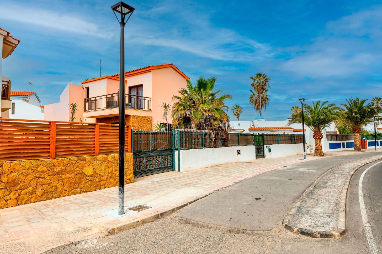 5 soveværelse Villa til salg i Corralejo med swimmingpool garage - € 980.000 (Ref: 9228300)