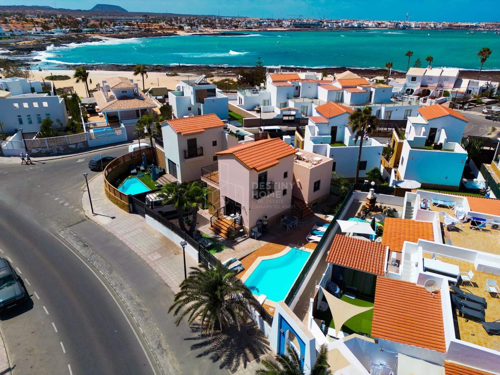 5 soveværelse Villa til salg i Corralejo med swimmingpool garage - € 980.000 (Ref: 9228300)