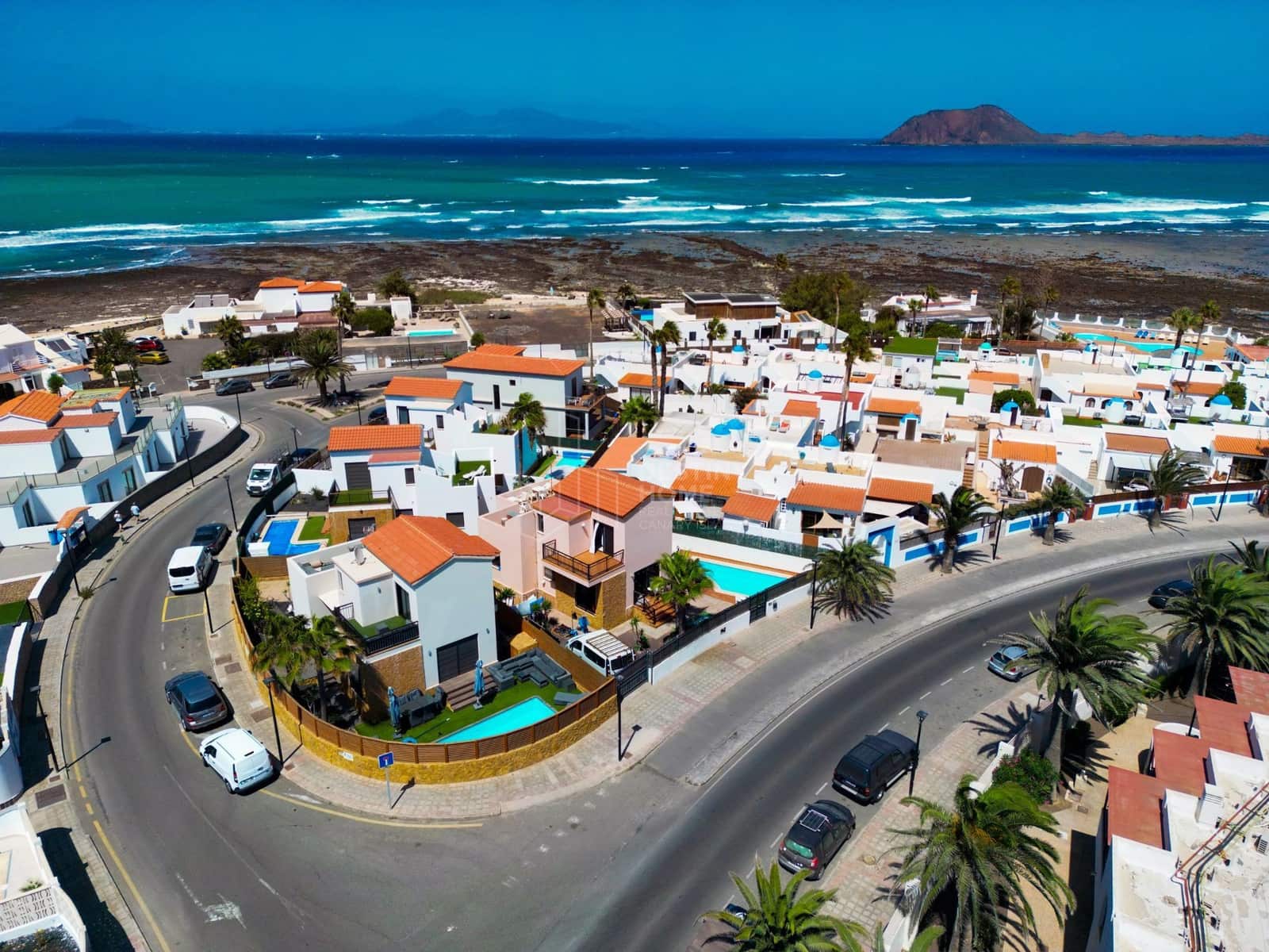 5 soveværelse Villa til salg i Corralejo med swimmingpool garage - € 980.000 (Ref: 9228300)