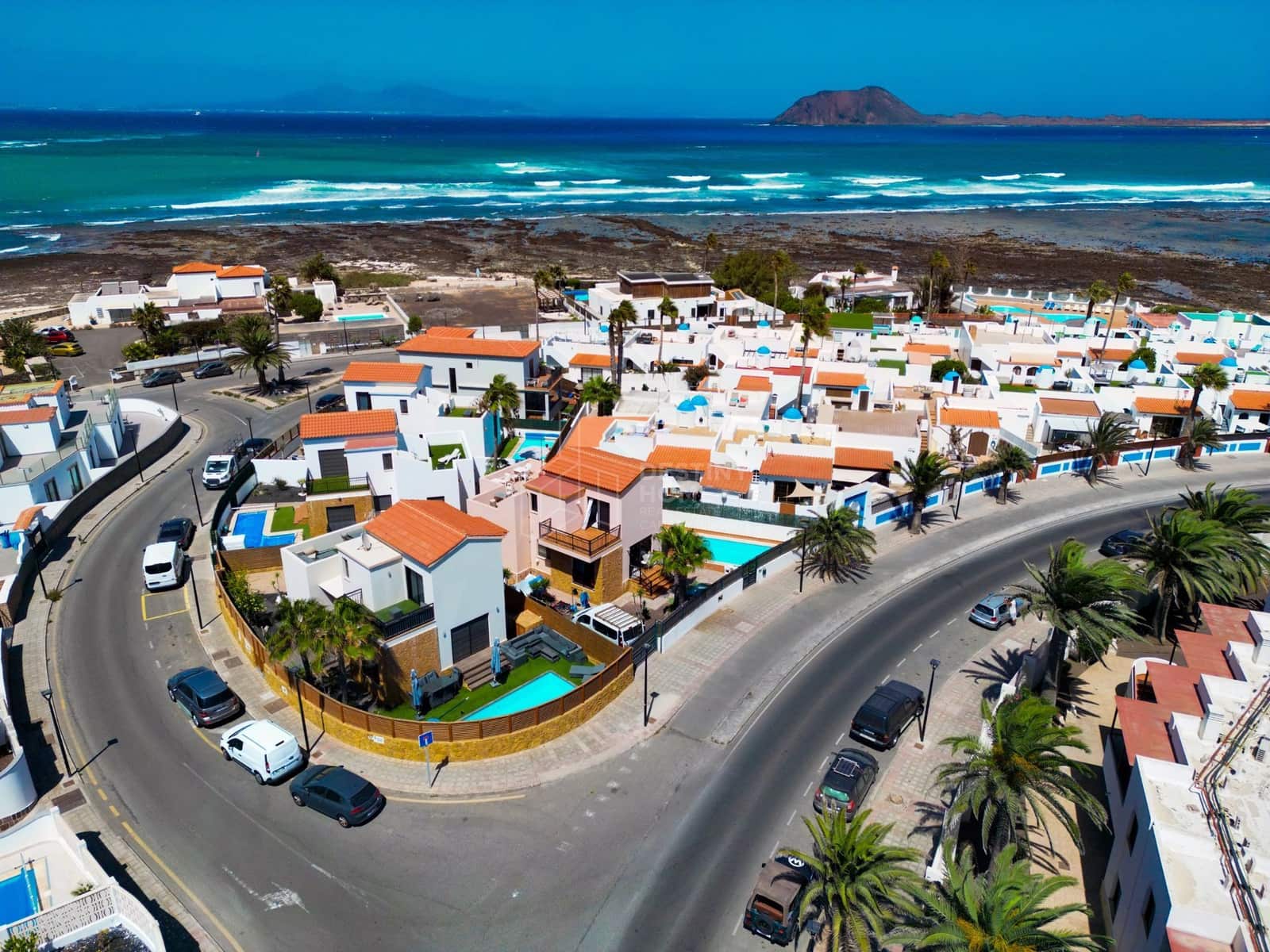 5 soveværelse Villa til salg i Corralejo med swimmingpool garage - € 980.000 (Ref: 9228300)