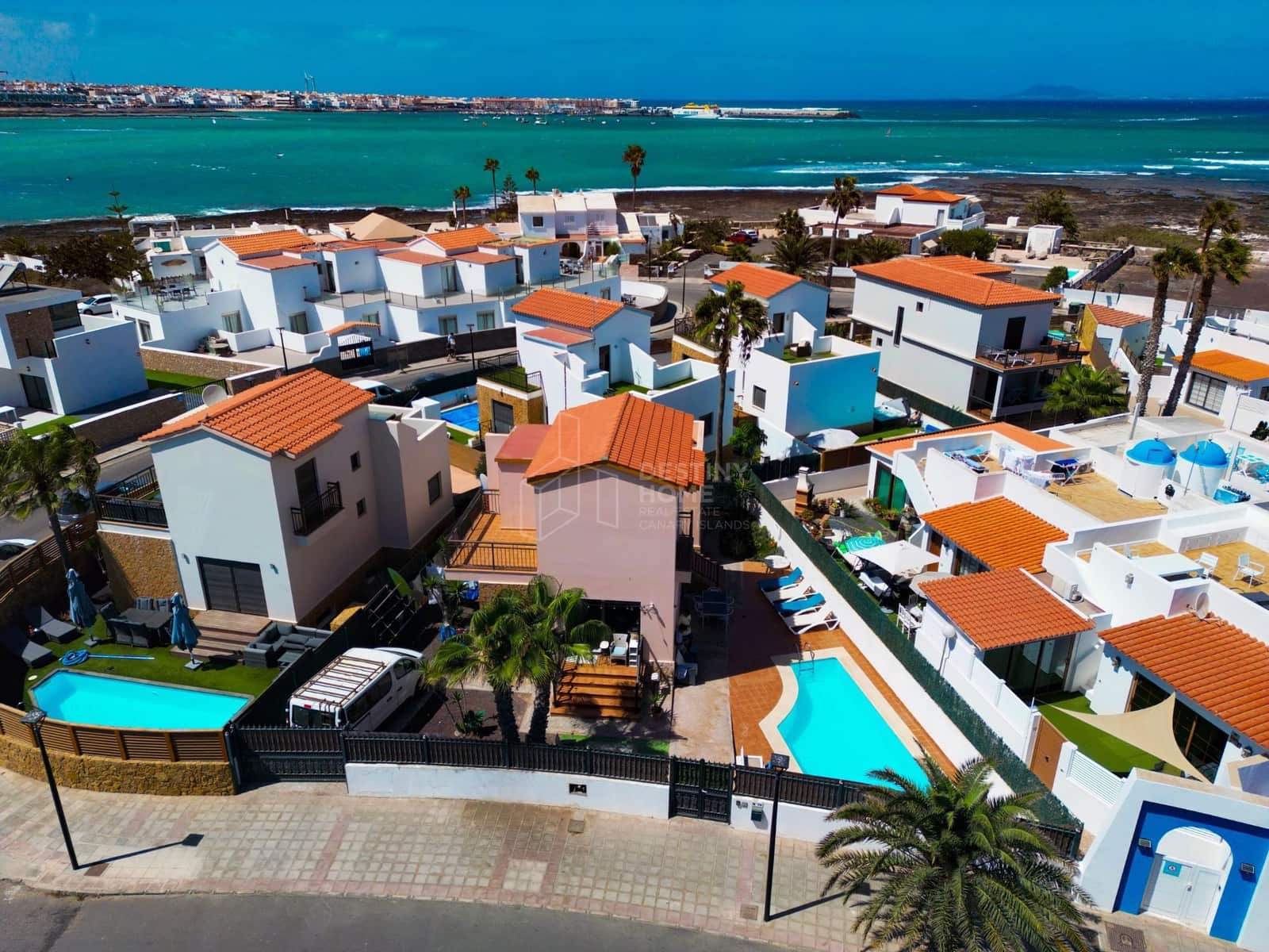 5 soveværelse Villa til salg i Corralejo med swimmingpool garage - € 980.000 (Ref: 9228300)