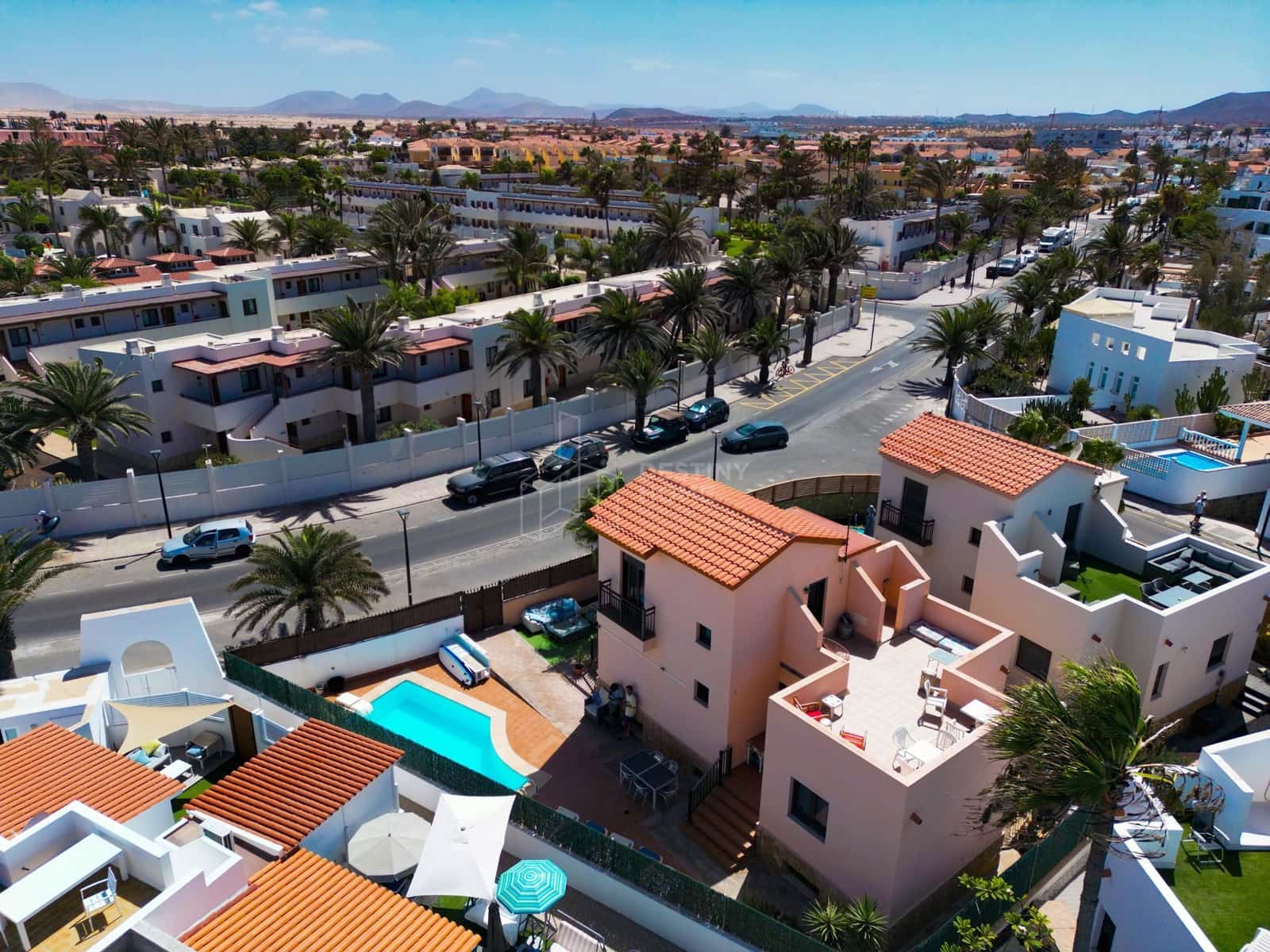 5 soveværelse Villa til salg i Corralejo med swimmingpool garage - € 980.000 (Ref: 9228300)