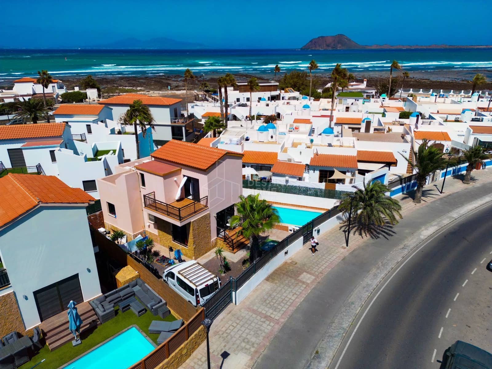 5 soveværelse Villa til salg i Corralejo med swimmingpool garage - € 980.000 (Ref: 9228300)
