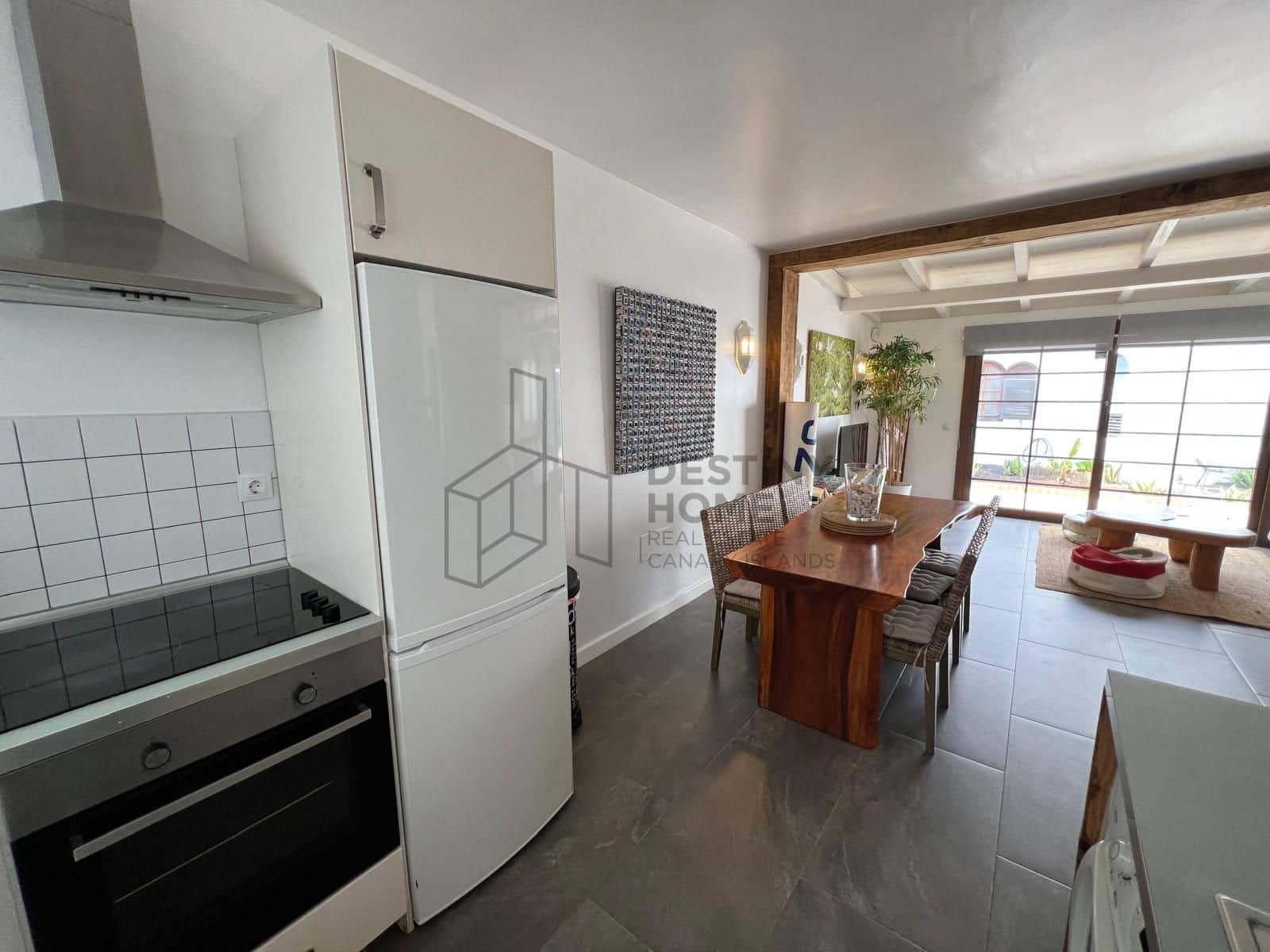 2 soveværelse Semi-Rækkehus til salg i Corralejo med swimmingpool - € 565.000 (Ref: 9228301)