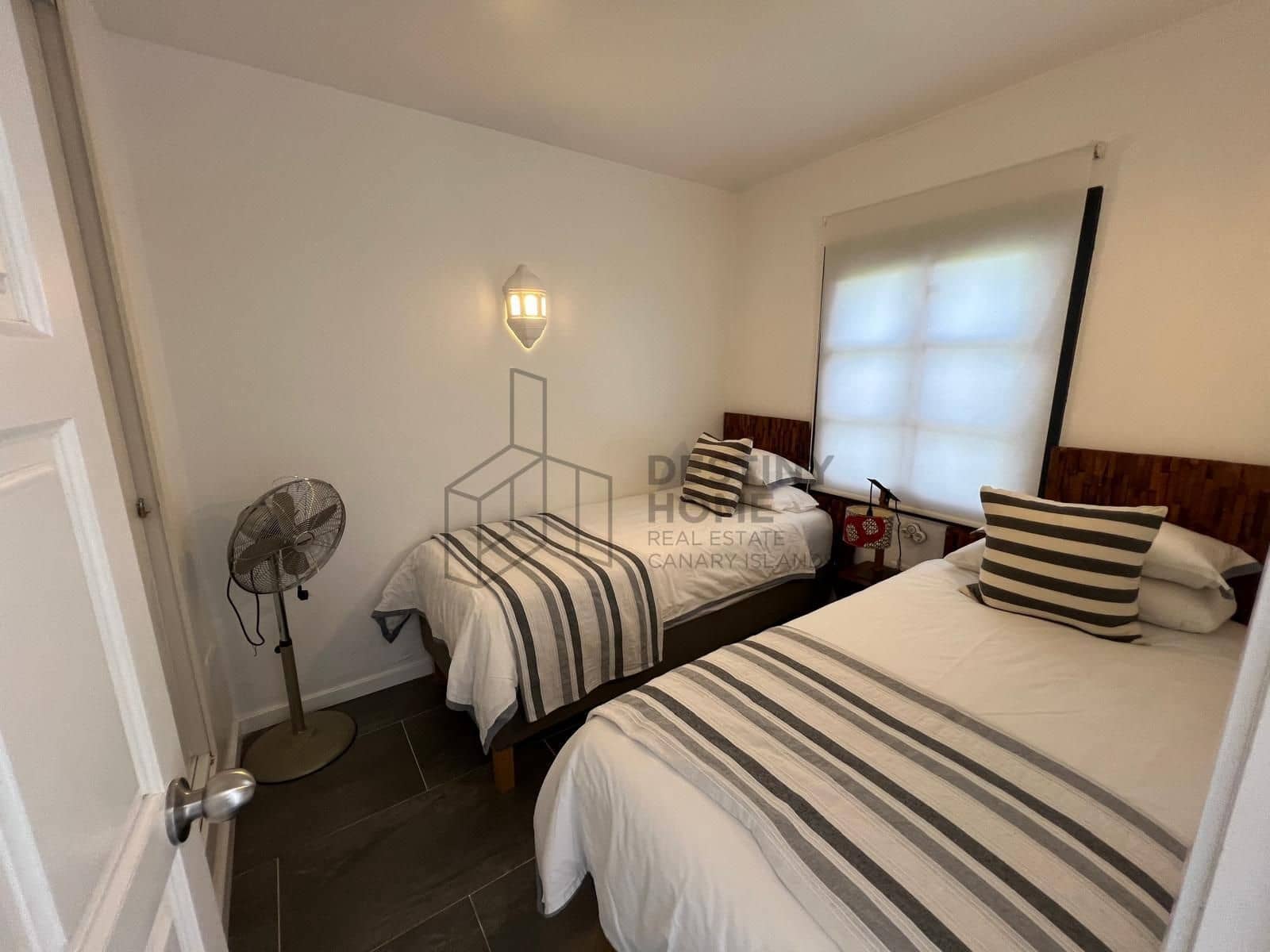 2 soveværelse Semi-Rækkehus til salg i Corralejo med swimmingpool - € 565.000 (Ref: 9228301)