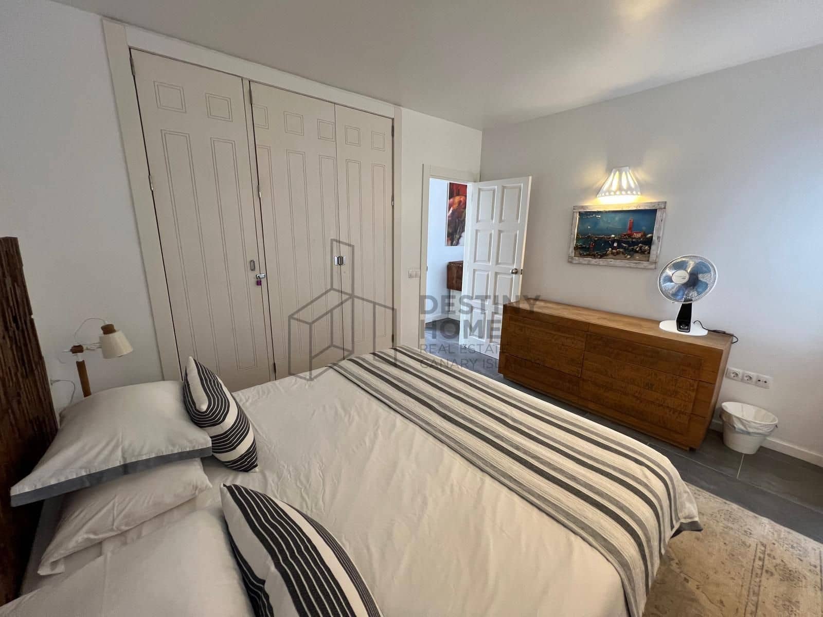 2 soveværelse Semi-Rækkehus til salg i Corralejo med swimmingpool - € 565.000 (Ref: 9228301)