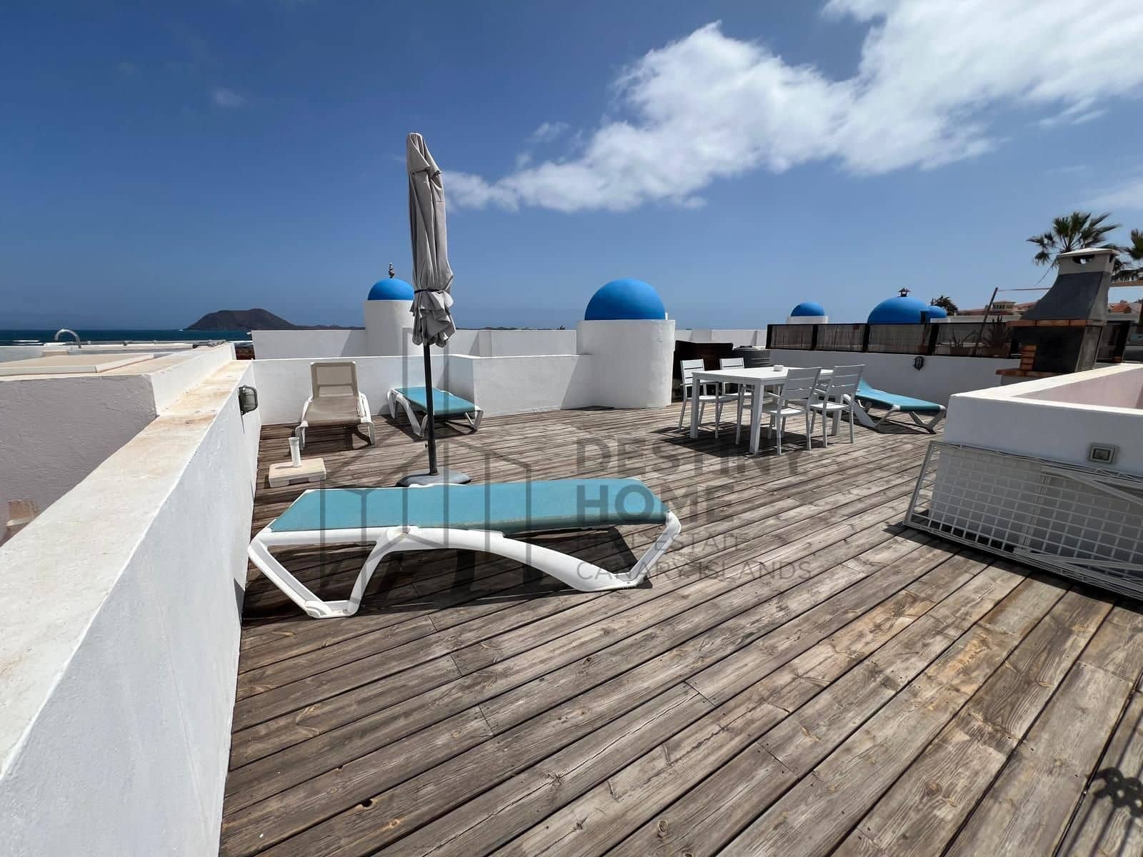 2 soveværelse Semi-Rækkehus til salg i Corralejo med swimmingpool - € 565.000 (Ref: 9228301)