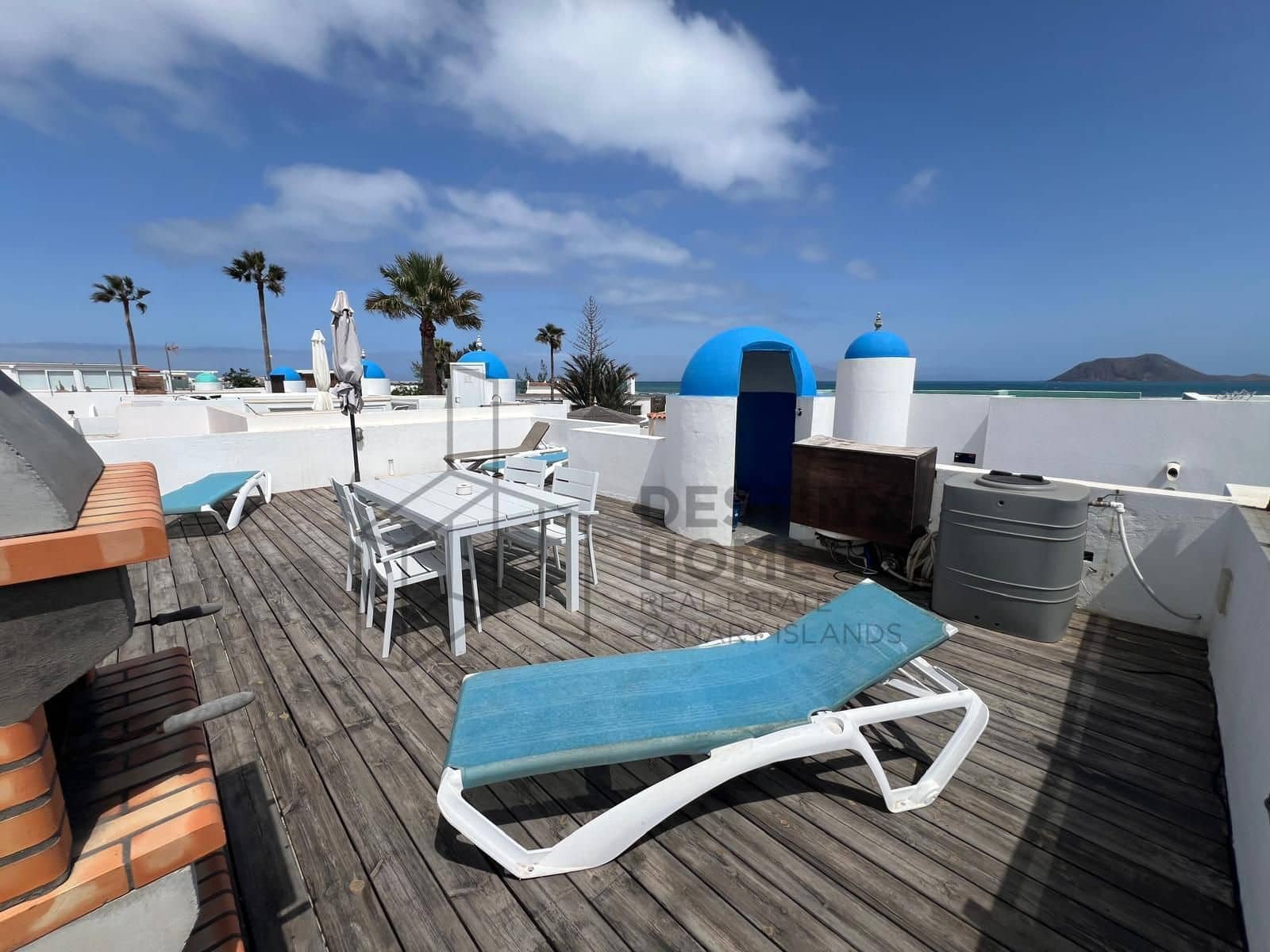 2 soveværelse Semi-Rækkehus til salg i Corralejo med swimmingpool - € 565.000 (Ref: 9228301)